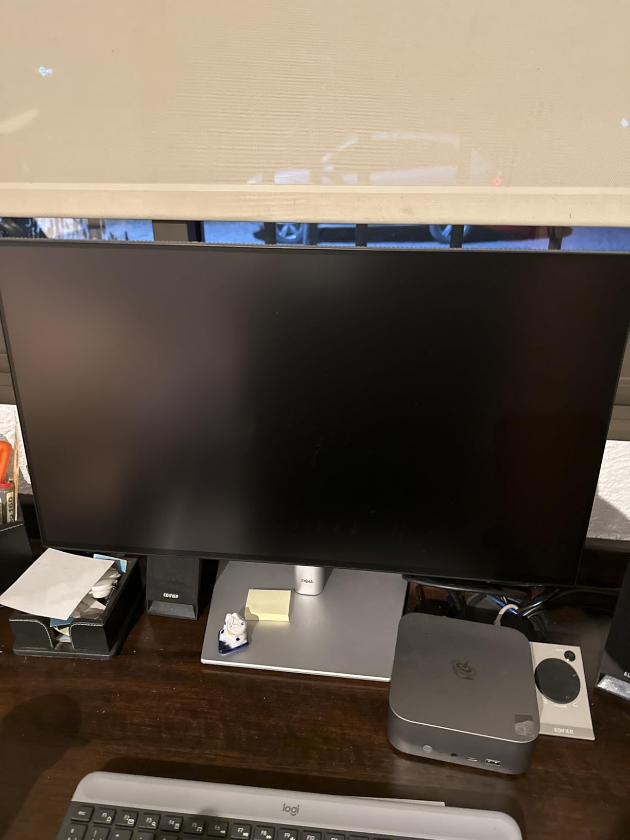 Dell UltraSharp 24 Monitor - U2424H, FHD 1080p customer photo 1