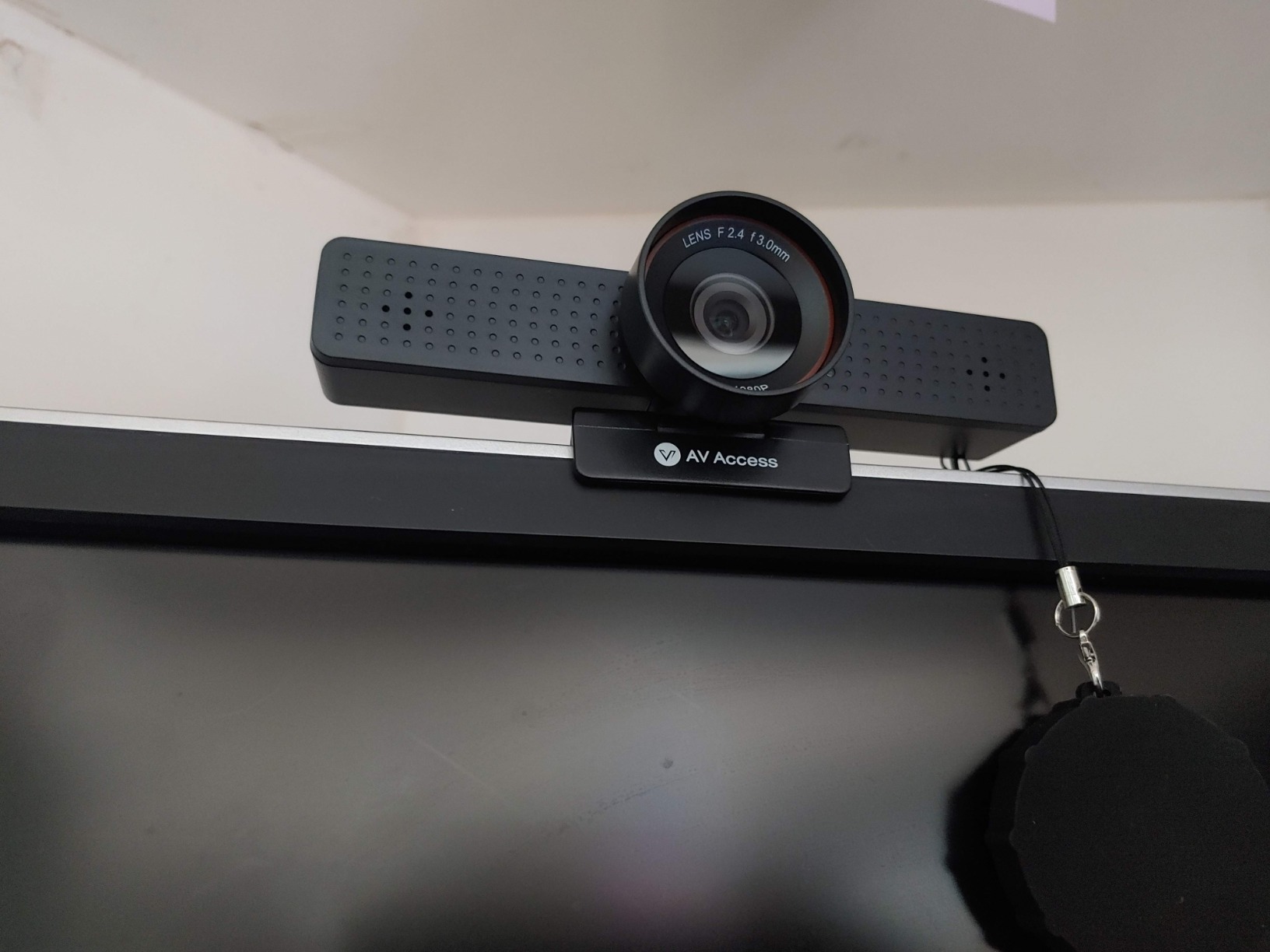 AV Access 4K Conference Webcam - Auto Framing, Presenter Tracking, Individuals Gallery, Dual Noise-Canceling Mics, Privacy Cover, 120° FOV, ePTZ Control, 5X Digital Zoom, Works with Teams, Zoom customer photo 2