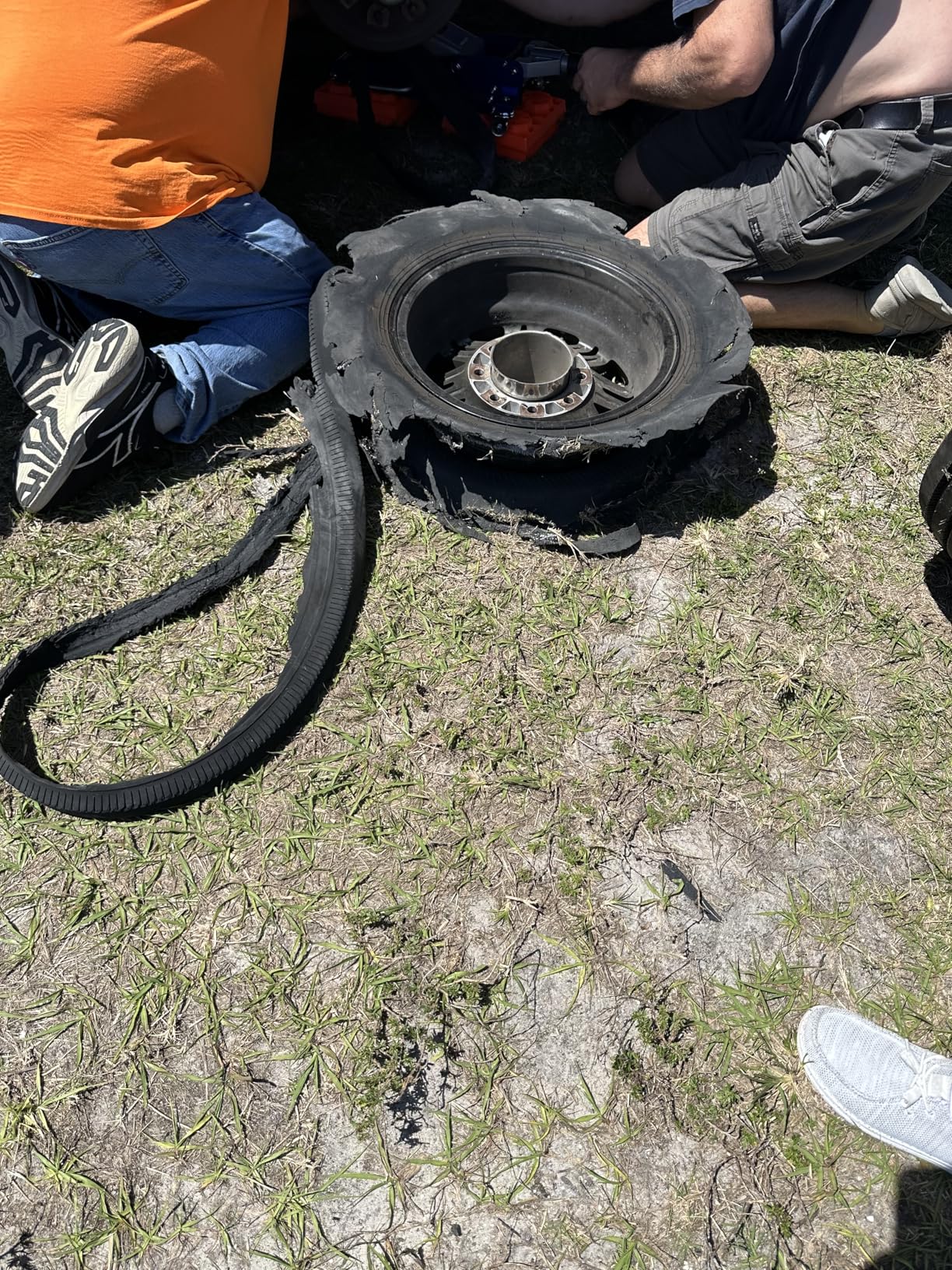 Tymate TM2 RV Tire Pressure Monitoring System, Tire Pressure Monitor with Solar Charge, TPMS with 4 Sensors(Max. 10) & 6 Alarm Modes, New Updated w/Color LCD Display, 0-87PSI for RV/Trailer/Truck/SUV customer photo 1