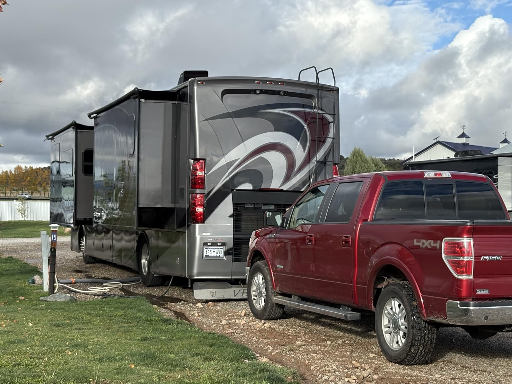 GUTA Trailer Tire Pressure Monitoring System, RV Tire Pressure Monitor with 10 Sensors, 6 Alert Modes, Signal Booster, Large Color Display, Long Sensing Distance, 0-188PSI TPMS for RV Trailer Semi customer photo 1