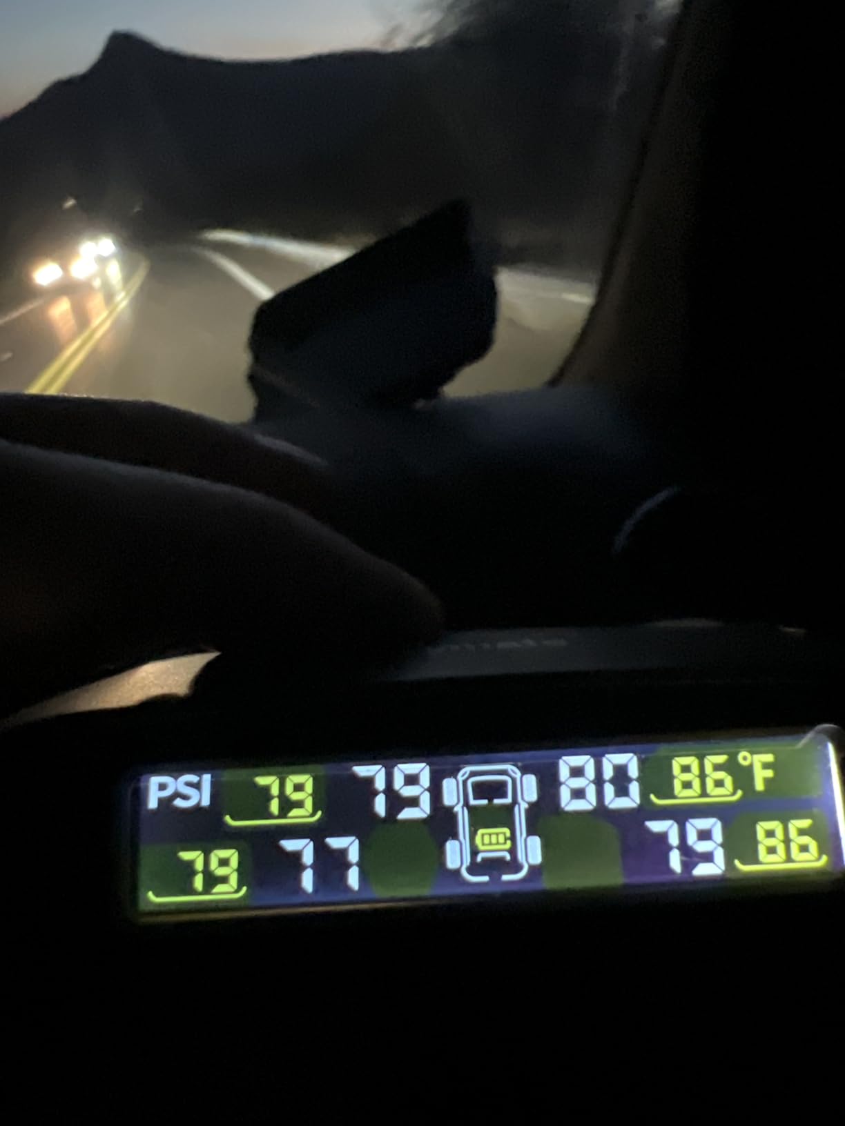 Tymate RV Tire Pressure Monitoring System, Solar Charge TPMS, 6 Sensors & 5 Alarm Modes, M7-3 2024 Updated Color Display, W/Repeater for Longer Distance Transmission, 0-87 PSI for RV Trailer Camper customer photo 2