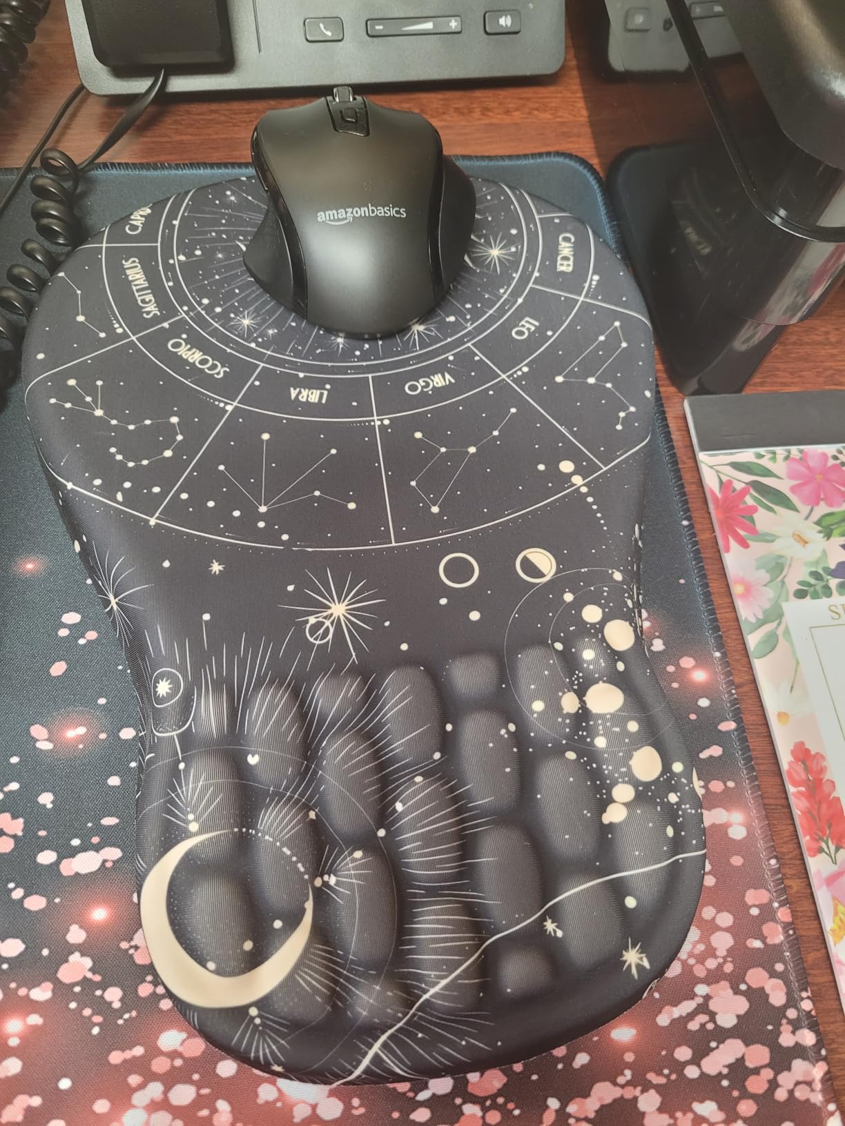 YIWEI Ergonomic Mouse Pad with Wrist Support - Gel Memory Foam Mouse Mat for Computer Keyboard & Laptop - Non-Slip Base, Pain Relief for Home Office & Gaming - Black customer photo 1