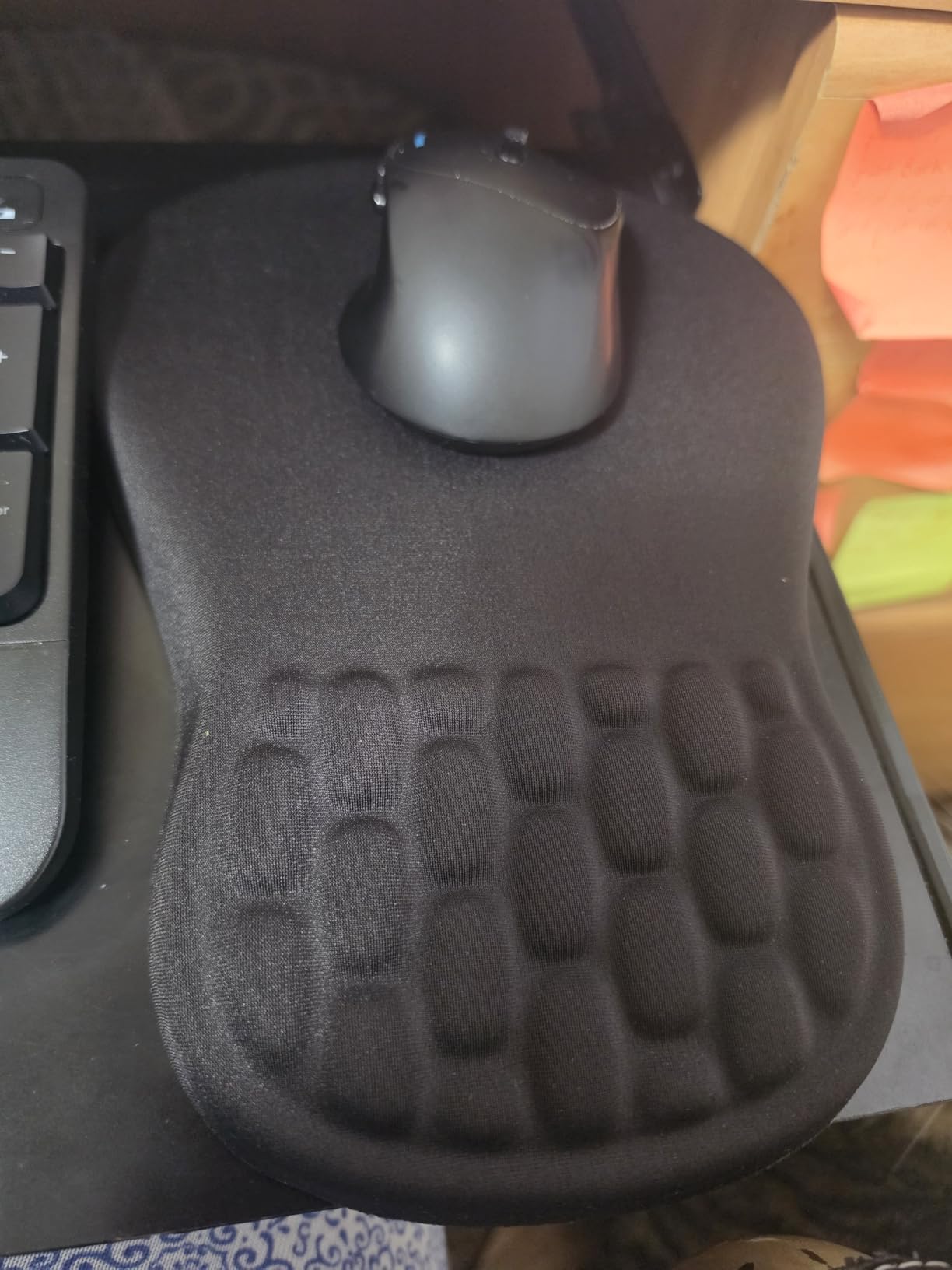 YIWEI Ergonomic Mouse Pad with Wrist Support - Gel Memory Foam Mouse Mat for Computer Keyboard & Laptop - Non-Slip Base, Pain Relief for Home Office & Gaming - Black customer photo 2