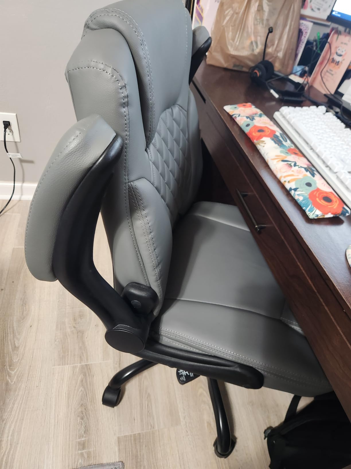 Leather Office Chair, PU Home Computer Desk Chairs with Ergonomic Back Support, 360°Swivel Free, Small Gaming Chair with Wheels and Adjustable Armrests, for Short People Use, Black customer photo 1