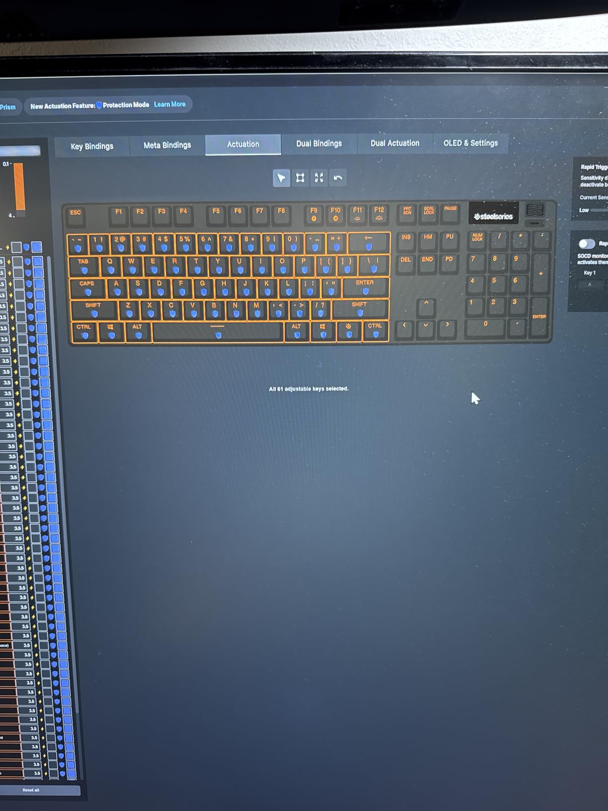 SteelSeries Apex Pro Gen 3 OmniPoint 3.0 HyperMagnetic Gaming Keyboard - Adjustable Actuation - OLED Display - PBT Keycaps - USB-C customer photo 2