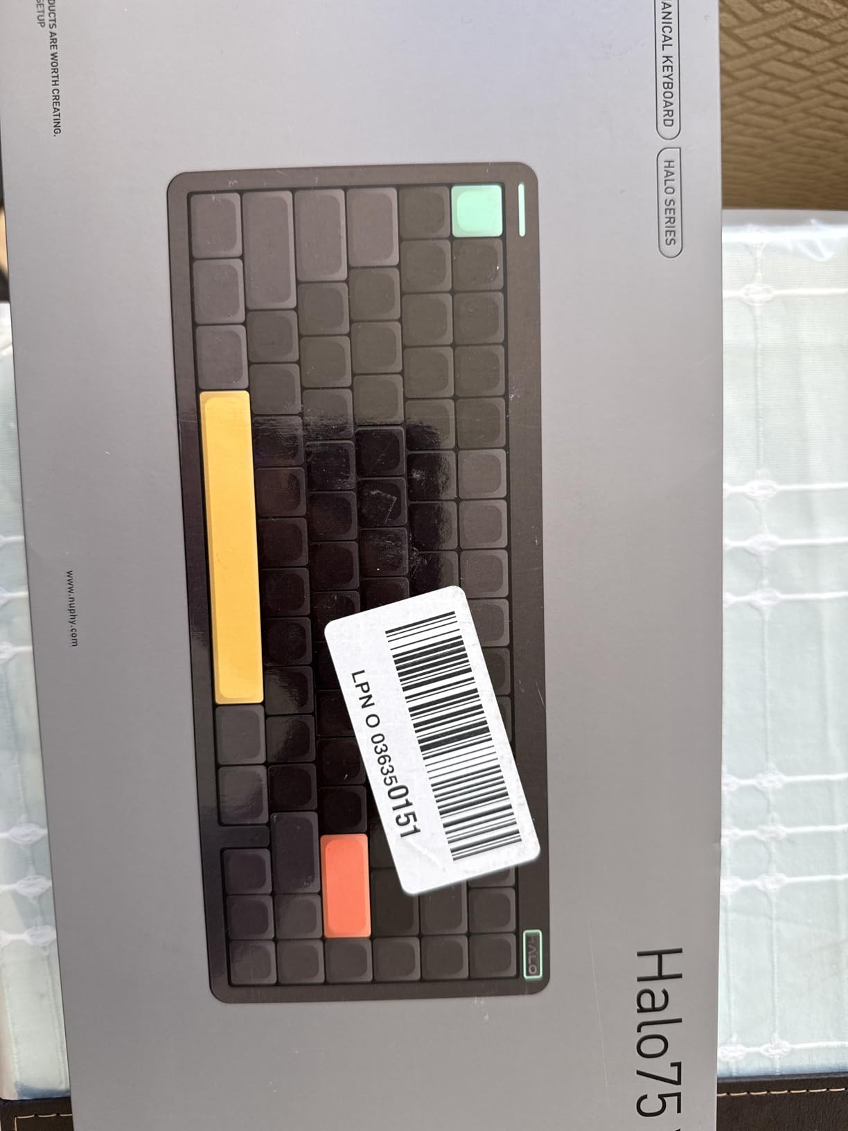 NuPhy Halo75 V2 Mechancial Gaming Kyeboard,75% Wireless Hot Swappable Bluetooth Keyboard,83 Kyes RGB Backlit Keyboard,Support Bluetooth/2.4GHz/USB-C (Black, Lemon (55gf)) customer photo 1