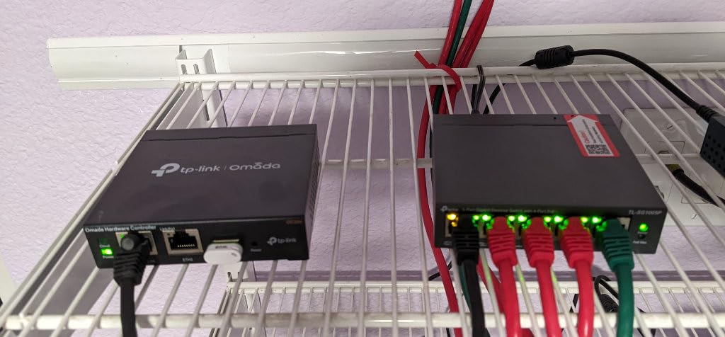 TP-Link Omada SG2210XMP-M2 8-Port 2.5GBASE-T and 2-Port 10GE SFP+ Smart Switch with 8-Port PoE+ (240W) customer photo 2