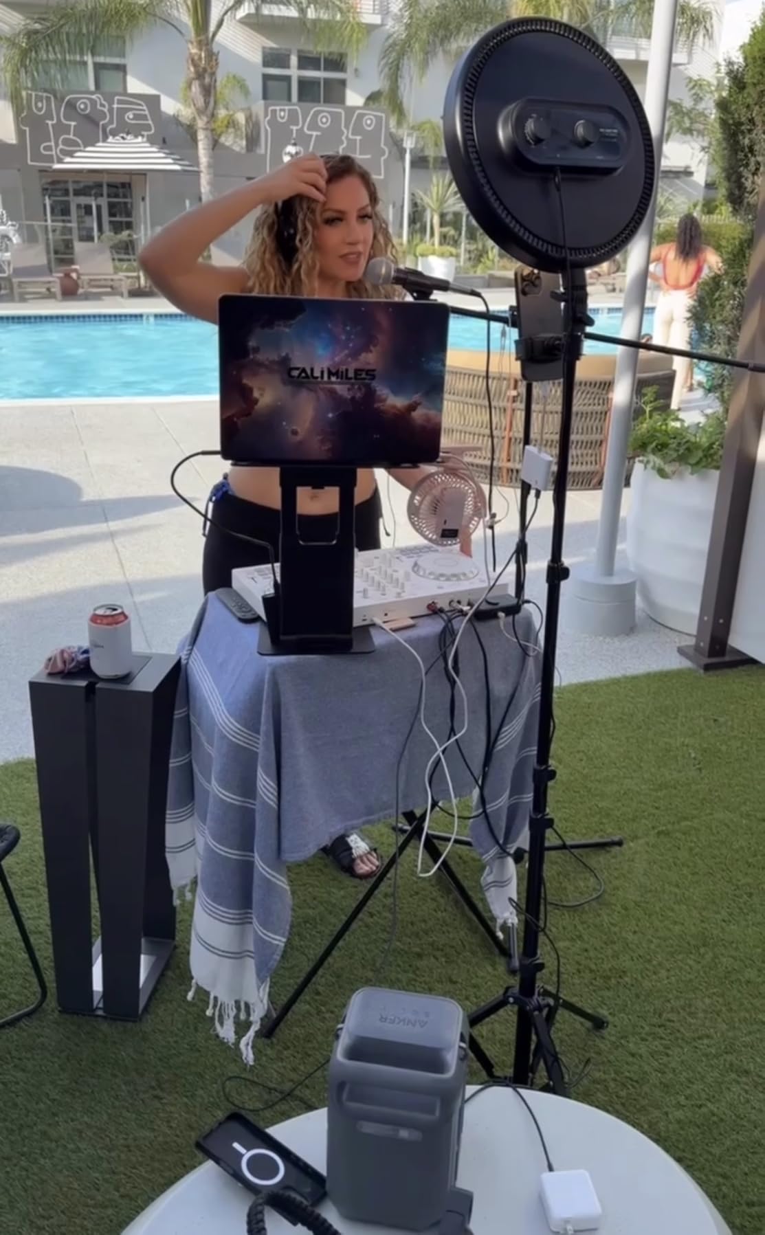 Anker Portable Power Station SOLIX C300, 288Wh LiFePO4 Battery, 300W (600W Surge) Solar Generator, 140W Two-Way Fast Charging, for Outdoor Camping, Traveling, and Emergencies (Solar Panel Optional) customer photo 1