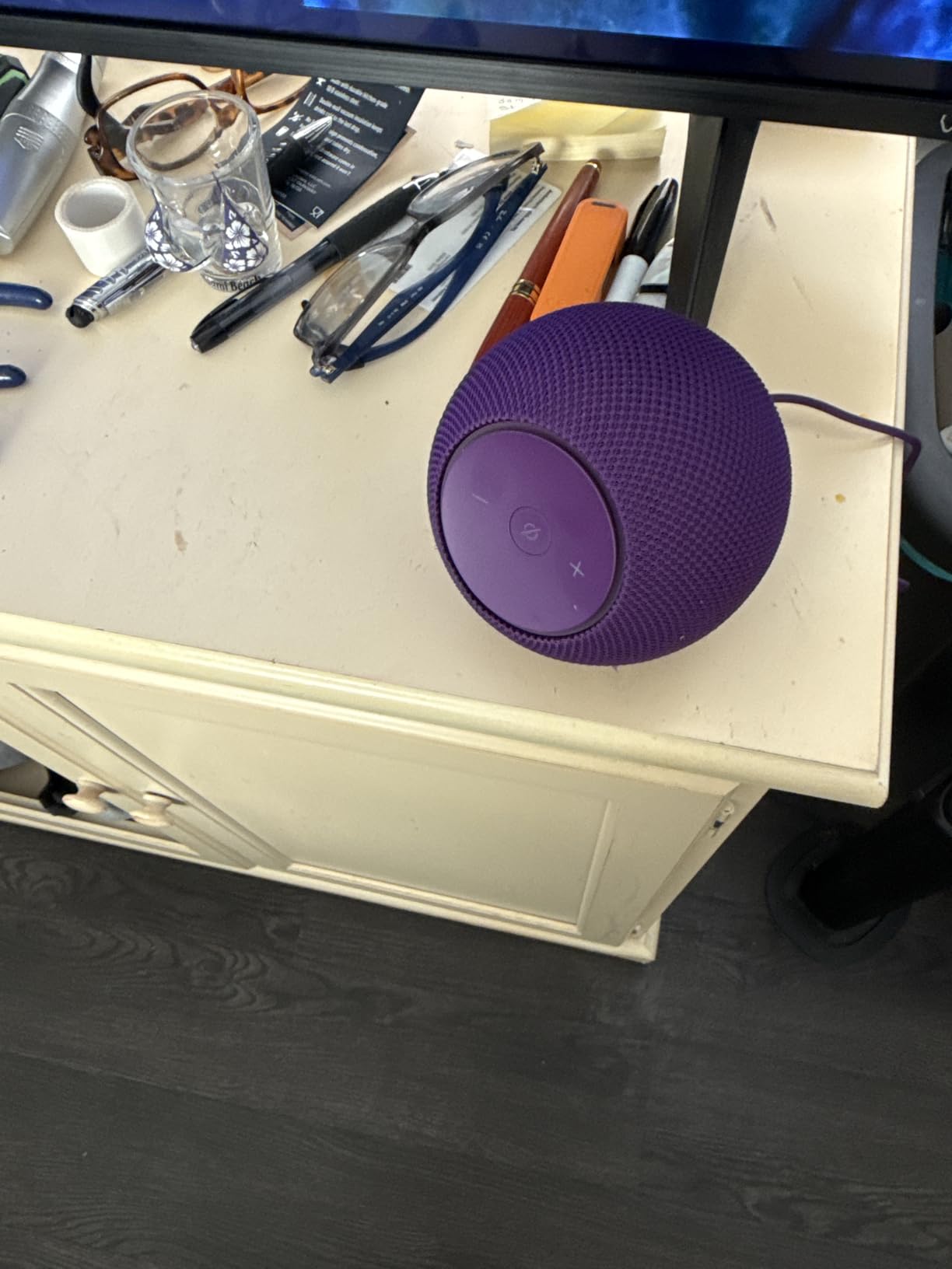 Amazon Echo Dot Max (newest model), Alexa speaker with room-filling sound and nearly 3x bass, Great for living rooms and medium-sized spaces, Designed for Alexa+ customer photo 2