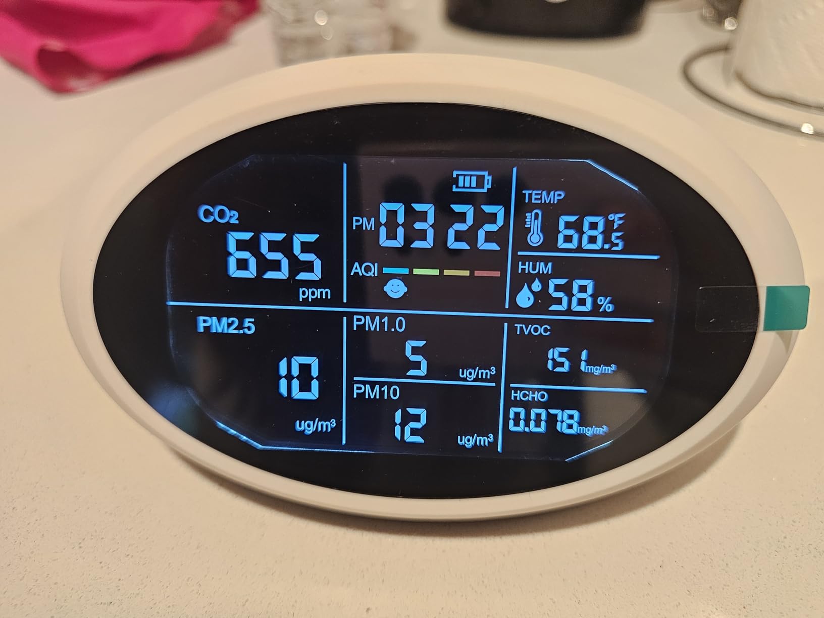 12-in-1 Air Quality Monitor Indoor, Portable Air Quality Monitor, for CO2, PM1.0, PM2.5, HCHO, TVOC and Others, Air Quality Tester for Home, Hotel, Office, Car, Battery Powered Air Monitor (White) customer photo 2