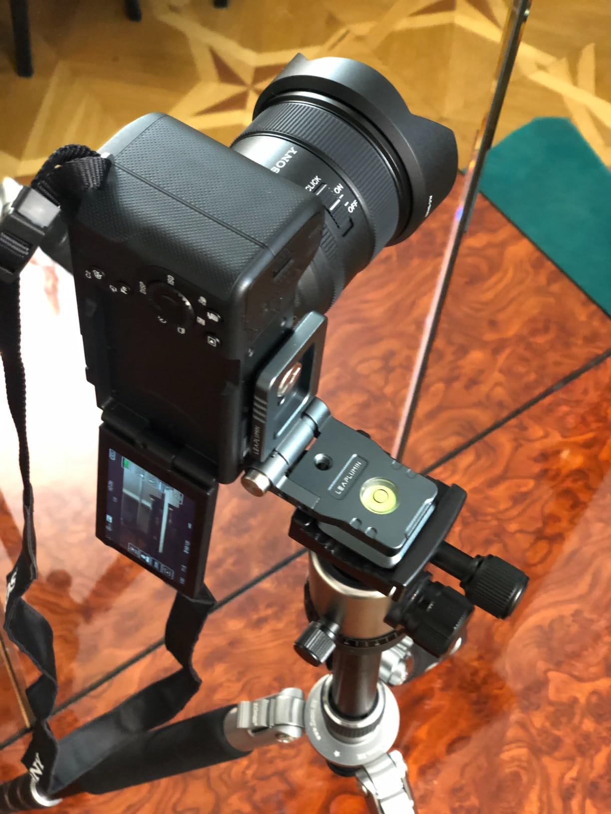 Foldable DSLR Camera L Bracket，Lightweight Camera L Bracket Vertical Horizontal Switching Tripod Quick Release Plate Compatible with Canon Nikon Sony DJI Osmo Ronin Zhiyun Stabilizer Tripod customer photo 1