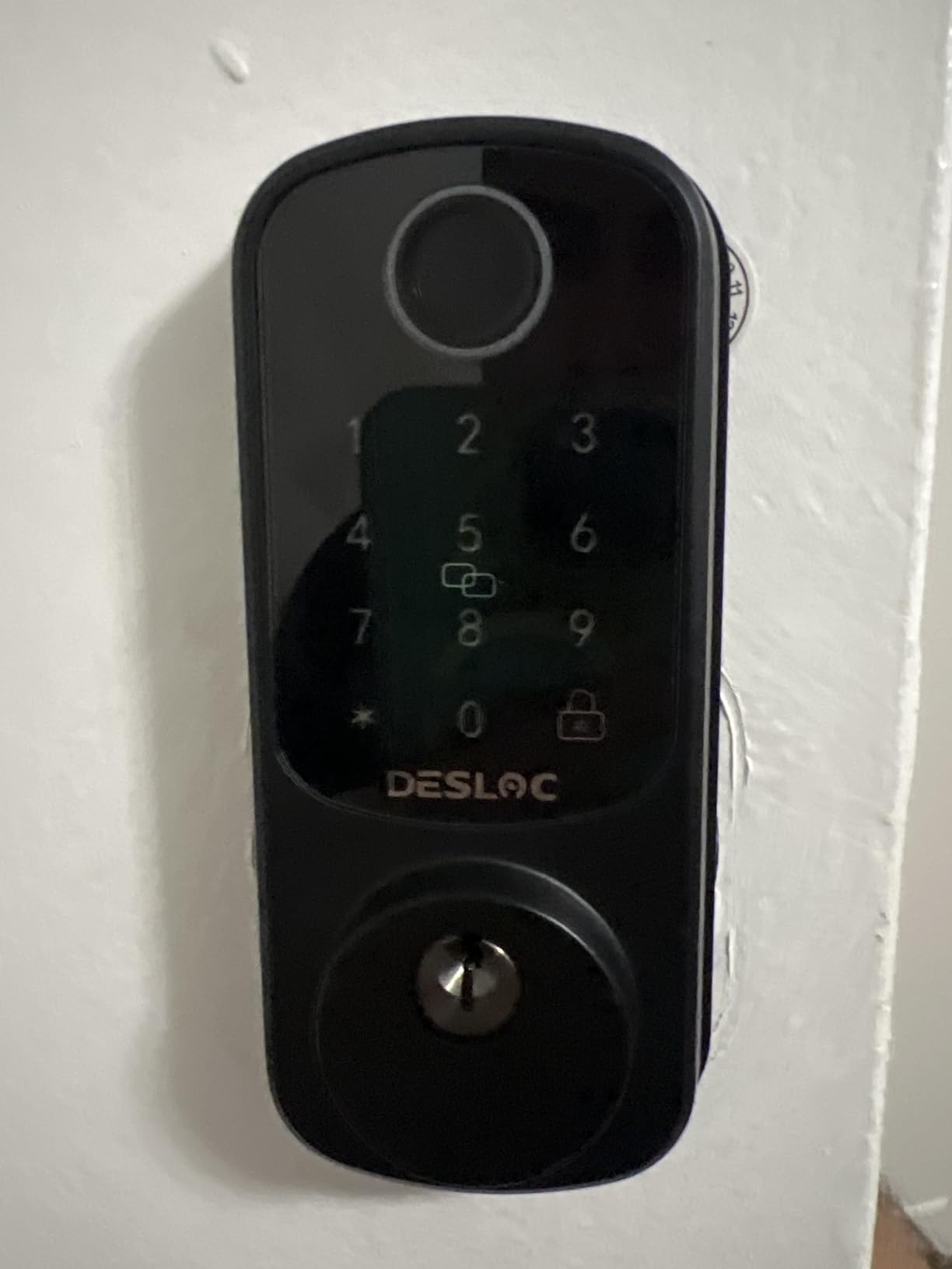 DESLOC Smart Door Lock B200, Smart Deadbolt Lock, Keyless Entry Door Lock, Fingerprint Smart Lock, Smart Locks for Front Door, App Control, Touchscreen Keypad, 12-Month Battery, BHMA Grade 3 customer photo 1
