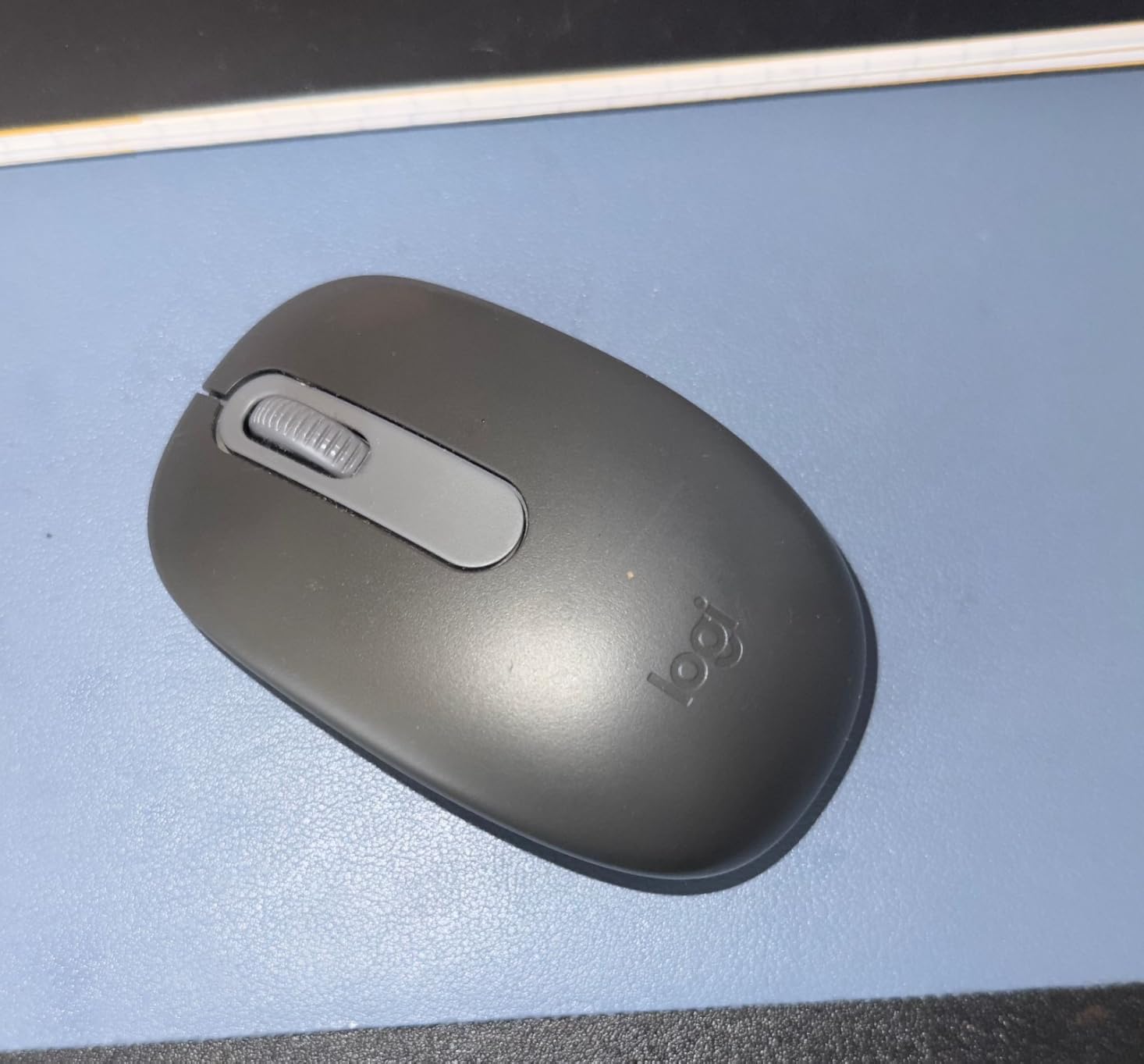 Logitech M196 Bluetooth Wireless Mouse, Compact and Portable Mouse for Laptops, Tablets and More, 12-Month Battery, Smooth Tracking customer photo 1