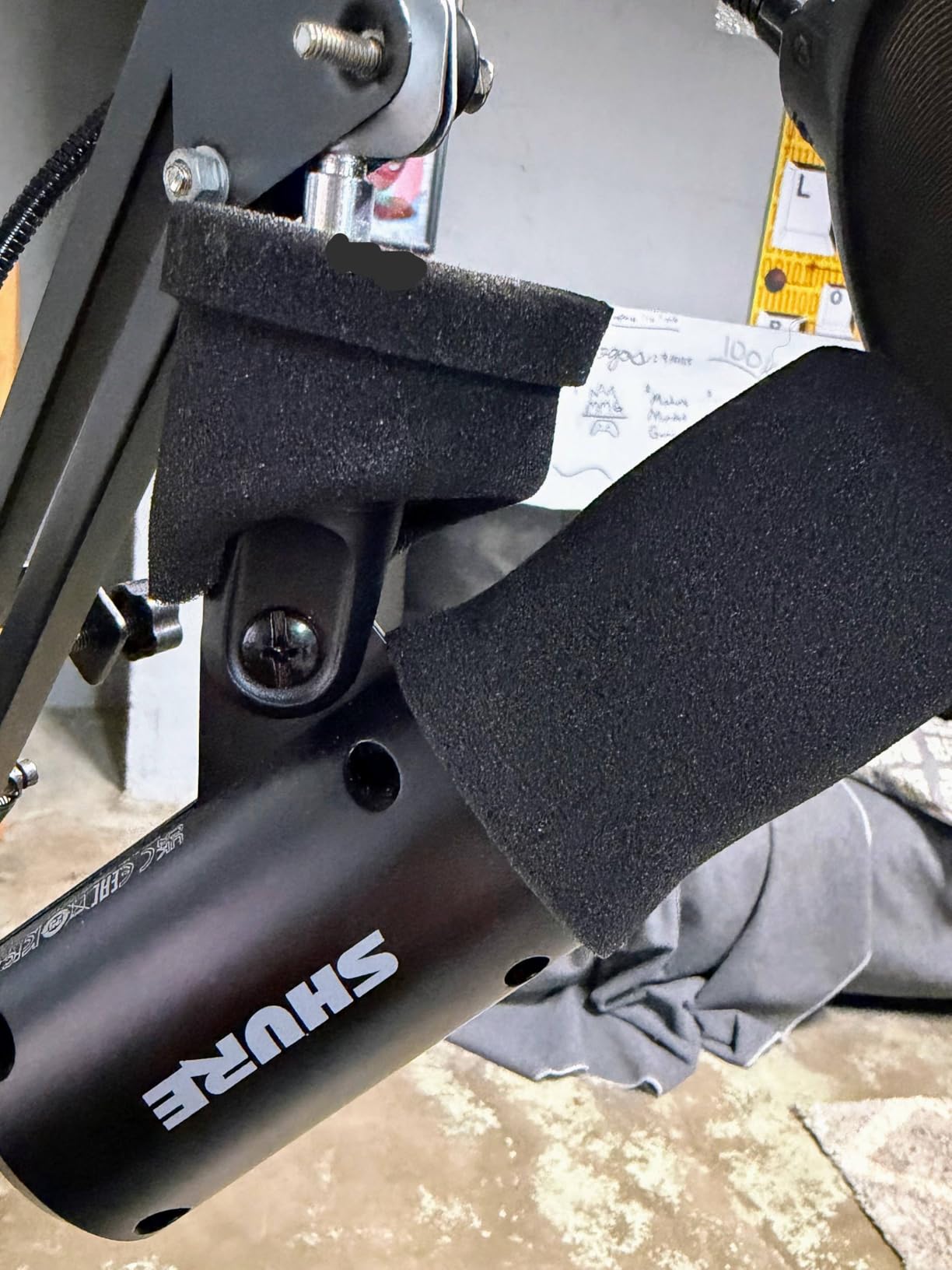 Shure MV6 Gaming Microphone - Dynamic USB Mic for PC Gaming & Streaming with Tap-to-Mute, Noise Cancellation, Desktop Stand & 3.5mm Headphone Monitoring, Black customer photo 2