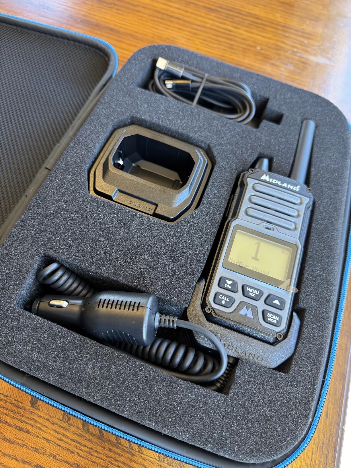 Midland GXT67 5-Watt GMRS Two-Way Radio - Long Range Walkie Talkie for Overlanding, Jeep, and Off-Road - IP67 Waterproof, Repeater Capable, Rechargeable Battery, Hard Case Included (Black) customer photo 2