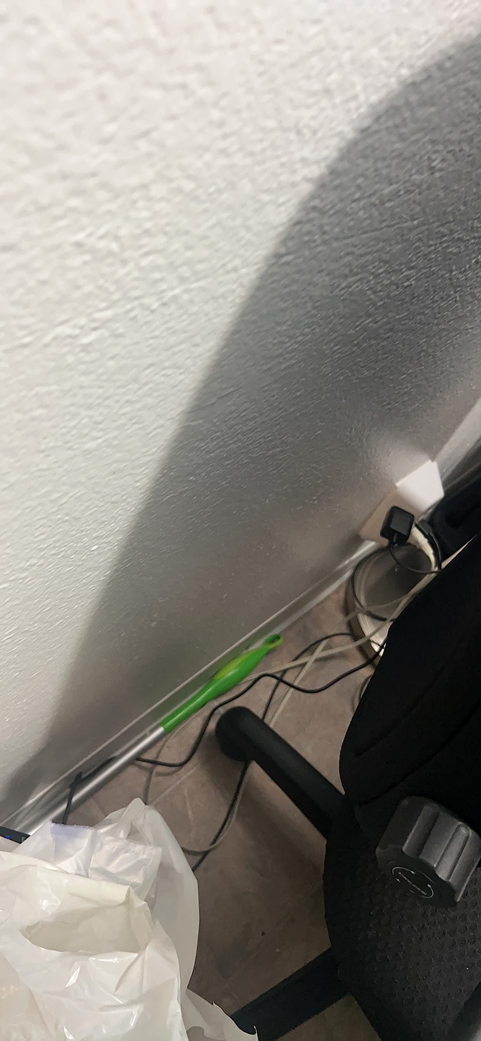 Unitek KVM Switch 2 Monitors 2 Computers 4K@60Hz HDMI+Displayport Dual Monitor KVM Switches 3 USB Ports for Sharing Keyboard Mouse Hard Drives Mic Headset 2 USB-B Cable DC 5V Adapter Controller customer photo 2