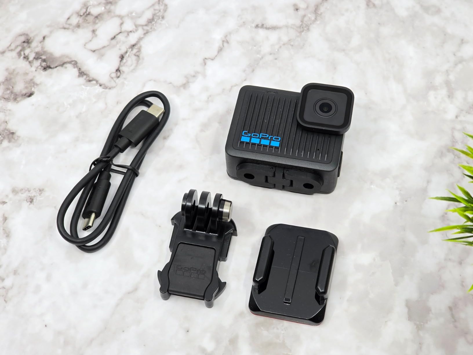 GoPro Hero - Compact Waterproof Action Camera with 4K Ultra HD Video, 12MP Photo, Touch Screen customer photo 1