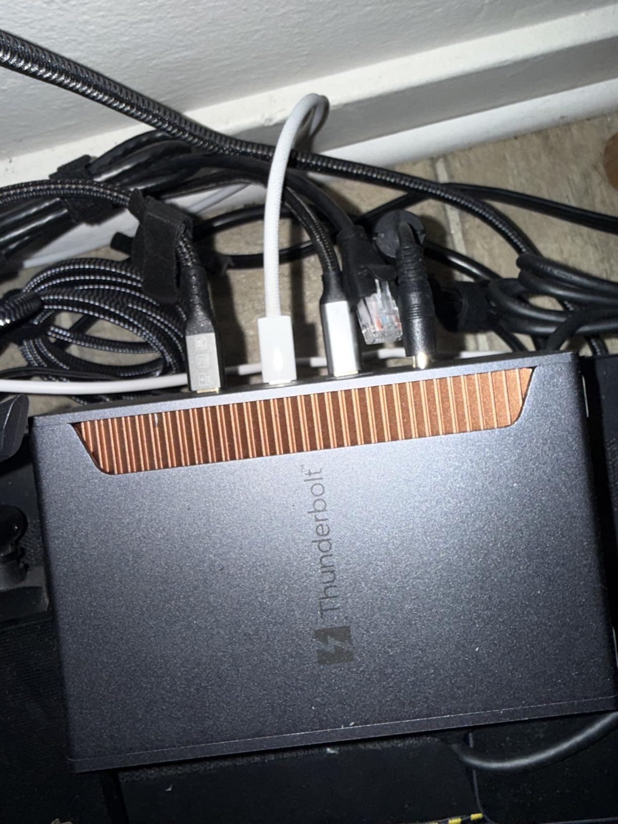 UGREEN Thunderbolt 5 Dock, 13-in-1, 120Gbps Transfer, Single 8K, Dual 6K60Hz Display, 140W Max Charging, 2.5GbE, SD/TF 4.0, Revodok Max 2131 for Thunderbolt 5/4 MacBooks and Windows Laptops customer photo 1