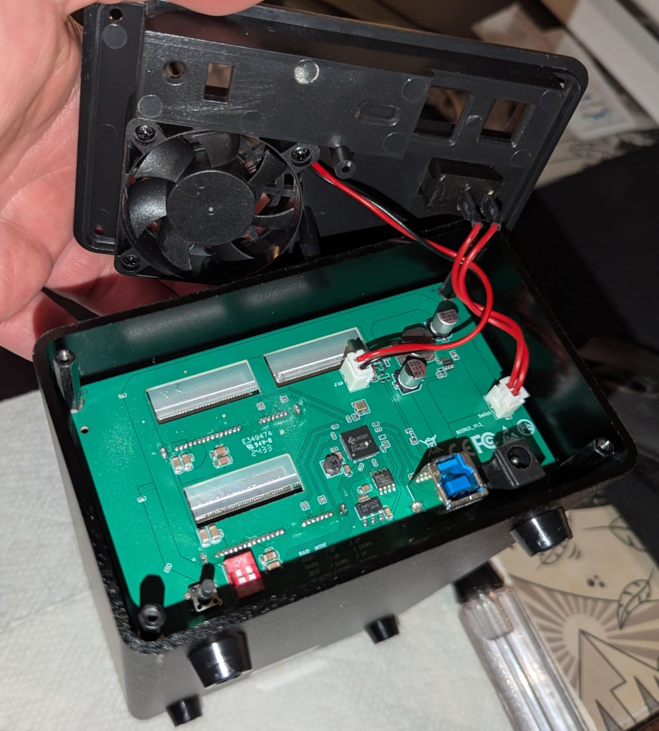 Aluminum 2 Bay Hard Drive RAID Enclosure with Cooling Fan for 2.5