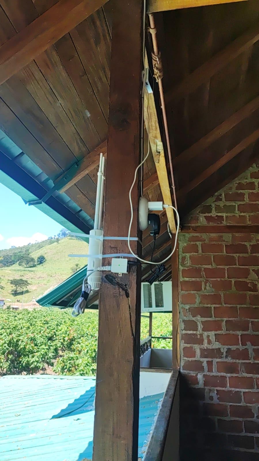 WAVLINK AC600 Outdoor WiFi Extender, Dual Band Long Range WiFi Extender with PoE, IP67 Weatherproof, 2x7dBi Detachable Antennas, Outdoor WiFi Access Point for Farm, Yard, Factory, Campsite, Gazebo customer photo 2