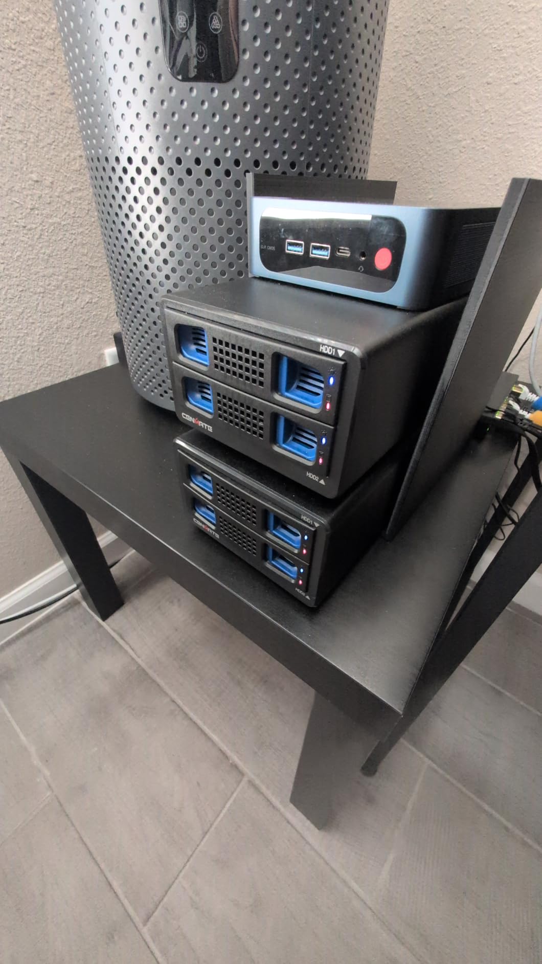 Aluminum 2 Bay 10Gbps Hard Drive Enclosure with Cooling Fan for 2.5