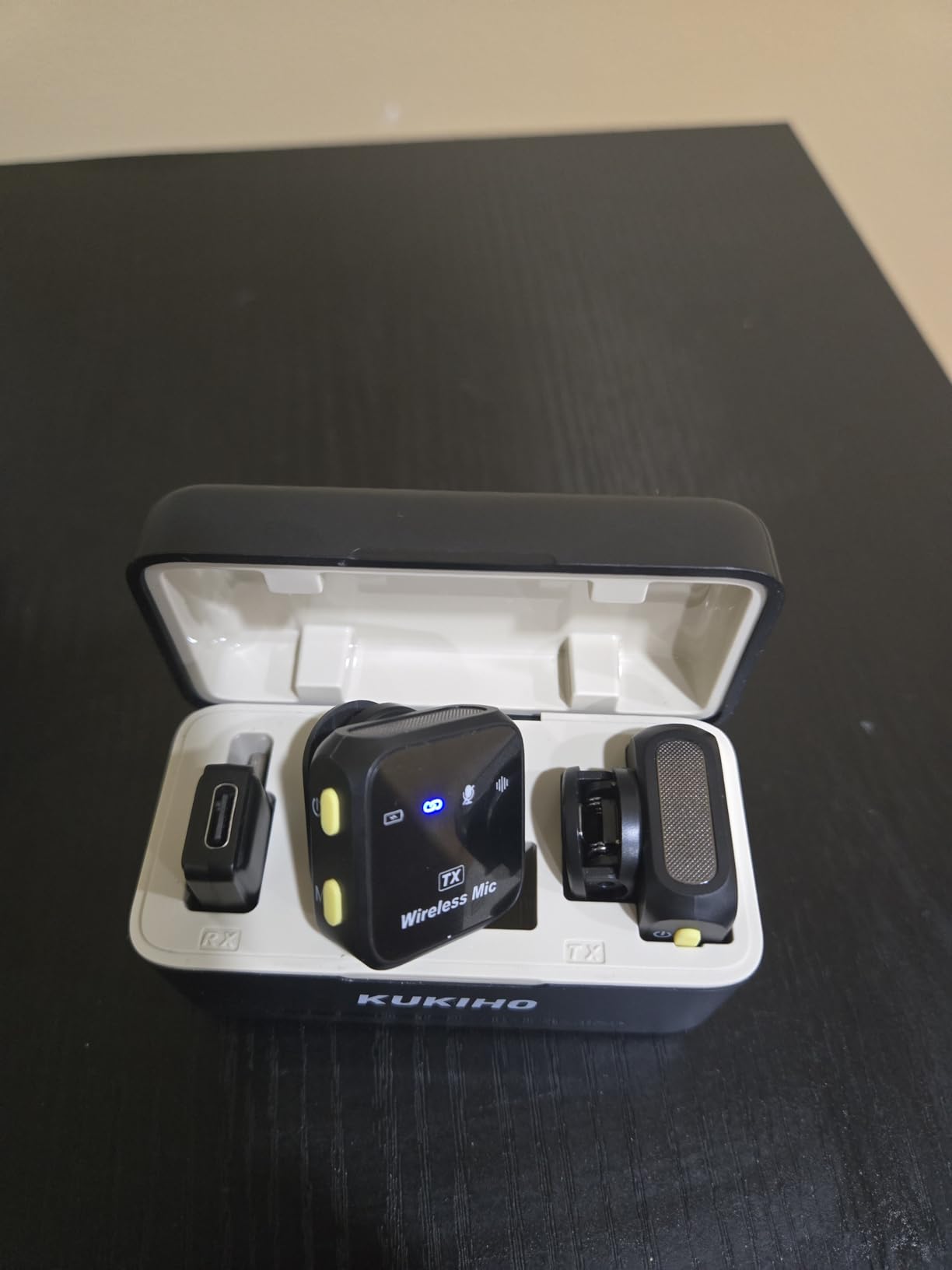 Wireless Lavalier Microphone for iPhone iPad Android With Charging Case 80h Battery Life, Noise Cancellation, 164ft Range Plug-Play Clip On Lapel Mic for Youtube, Video Recording, Vlog, Live Streaming customer photo 2