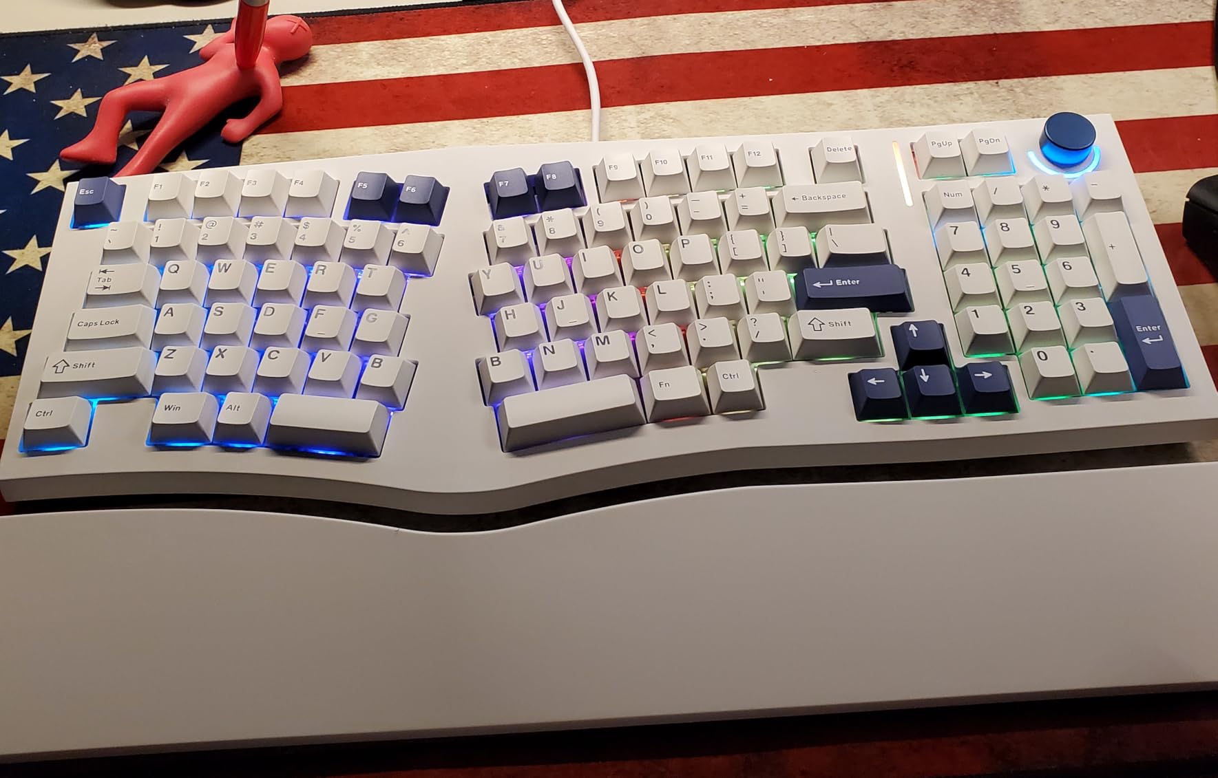 MechLands Feker Alice98 Ergonomic 98 Keys Custom Mechanical Keyboard, VIA Programmable, USB-C Wired Gaming Keyboard, Hot Swappable, 5 Layer Paddings, Control Knob, NKRO, RGB for Win/Mac (White) customer photo 2