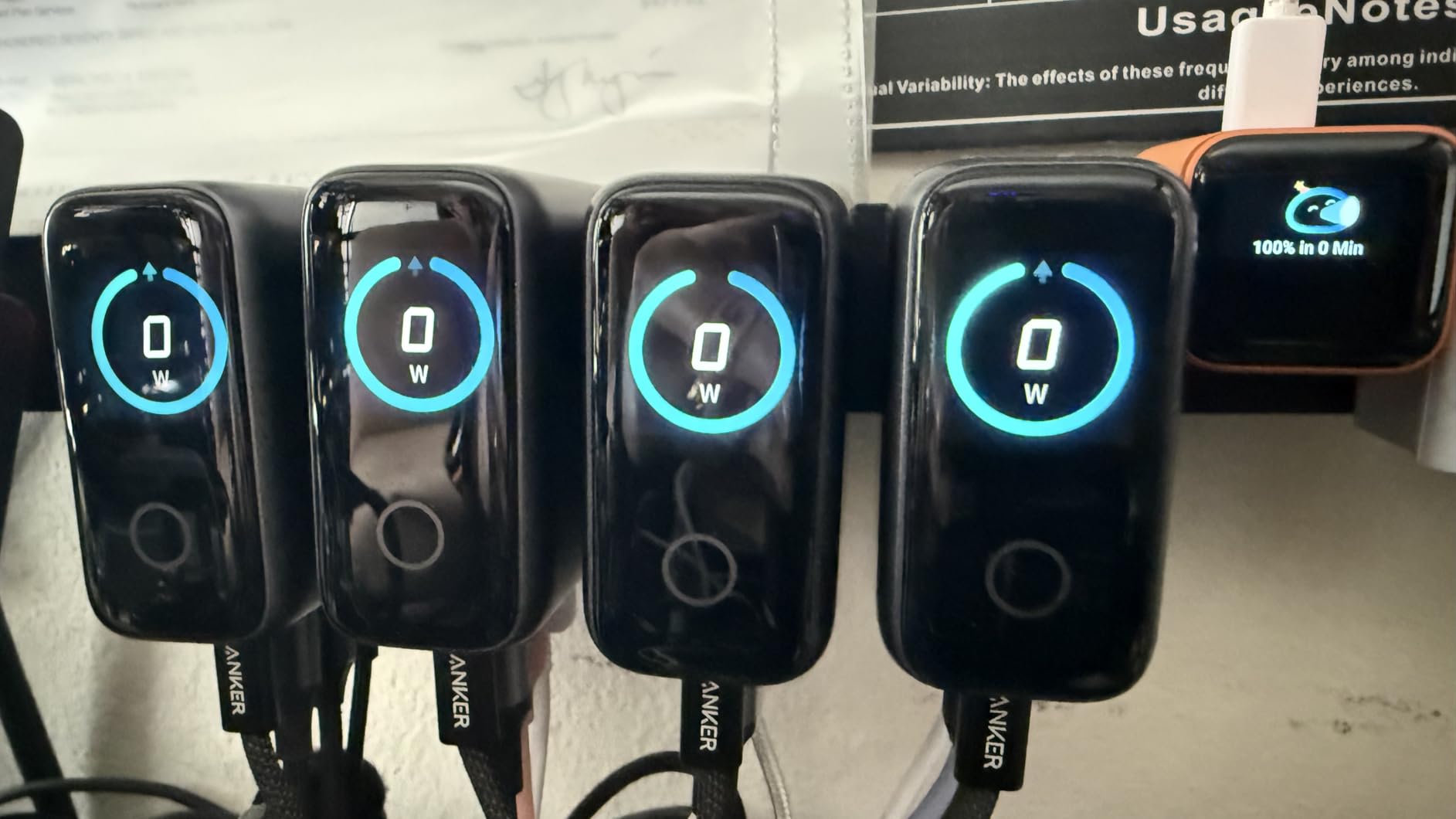 Anker Laptop Charger,140W Max 4-Port GaN USB C Charger Block with Smart Display,Fast Charger USB C Power Adapter,Touch Controls for MacBook,iPad,iPhone 17/16 Series customer photo 1