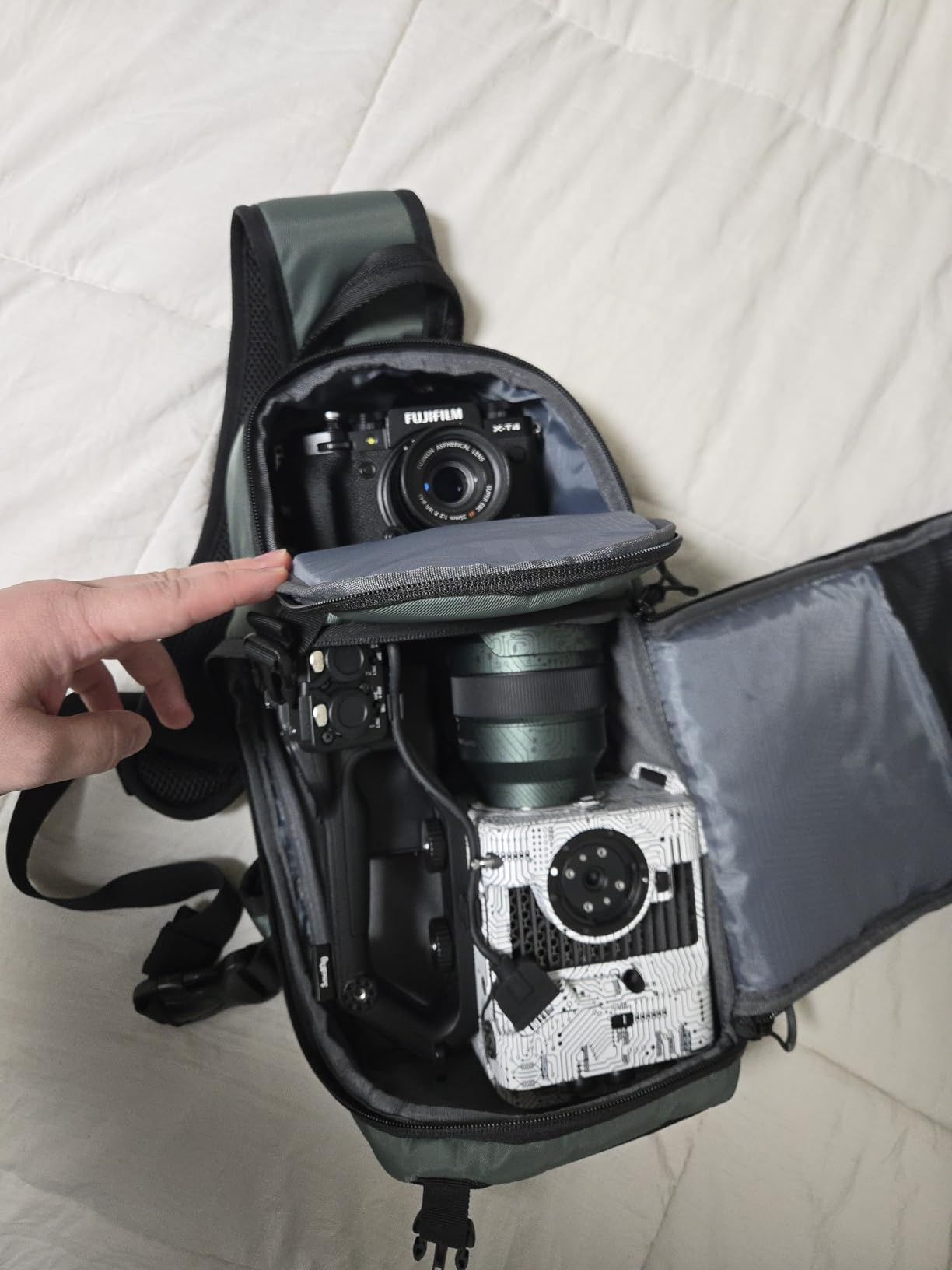 K&F CONCEPT Camera Sling Bag Crossbody Bag Hardshell Camera Shoulder Backpack DSLR/SLR/Mirrorless Camera Case Photography Bags for Photographer customer photo 2