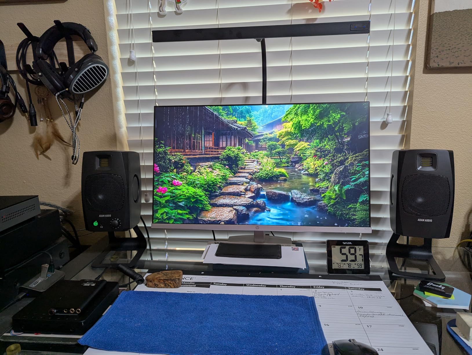 ADAM Audio D3V Active Desktop Monitoring System Pair customer photo 2