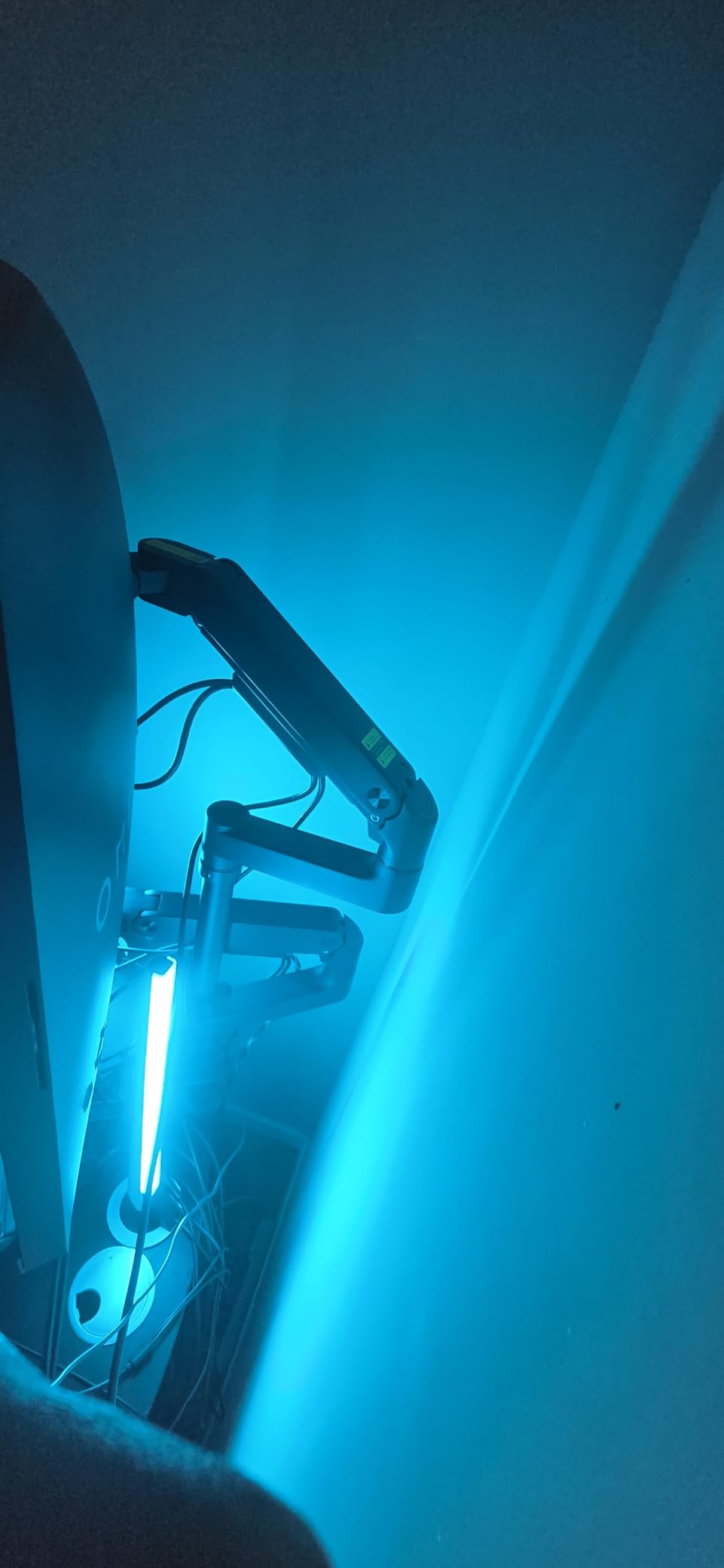 ARES WING Dual Monitor Arm Desk Mount for 17-49 Inch Ultrawide Monitors, Heavy Duty Dual Monitor Mount Holds 44 lbs, Full Motion Gas Spring Vertical Stacked customer photo 2