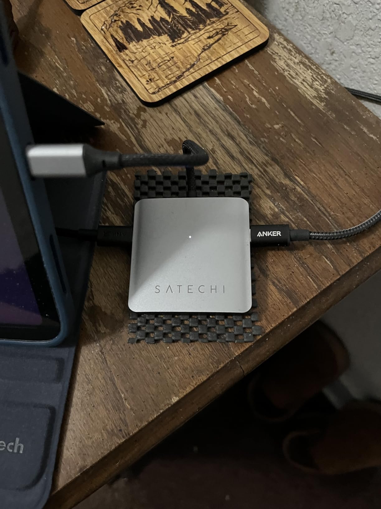 Satechi USB-C Hub: 4-in-1 with 100W Pass-Through & 10Gbps USB 3.2 for MacBook, iPad, Surface, Chromebook & More customer photo 2