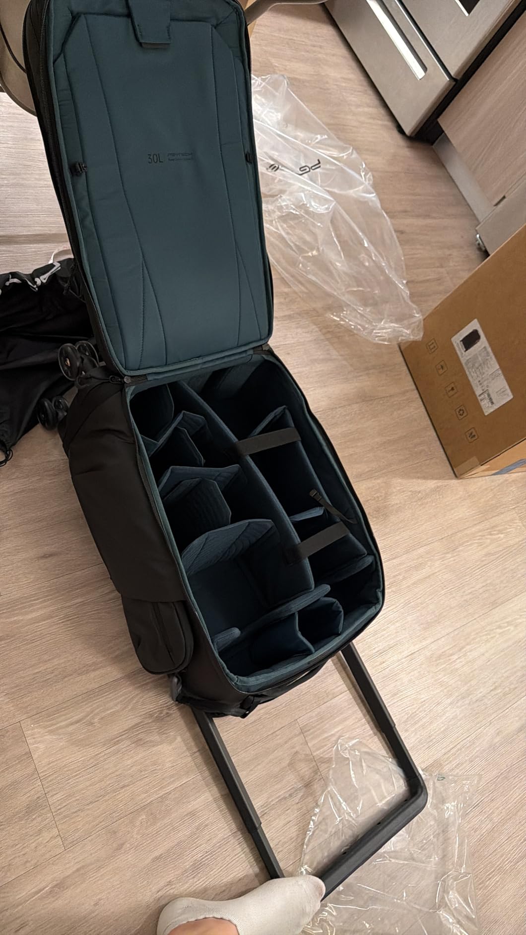 PGYTECH 2-in-1 Roller Camera Backpack, DSLR/SLR/Mirrorless Bag for Travel Photographers, Rolling Luggage with Tripod & Removable Modular & Rain Cover customer photo 2