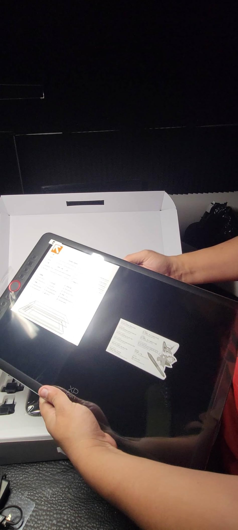 XPPen Artist 15.6 Pro V2 Drawing Tablet with Screen, 16K Pen Pressure Stylus Digital Art Tablet with Full-Laminated Anti-Glare Glass Adjustable Stand 8 Shortcut Keys Work for PC Mac Linux Android customer photo 1