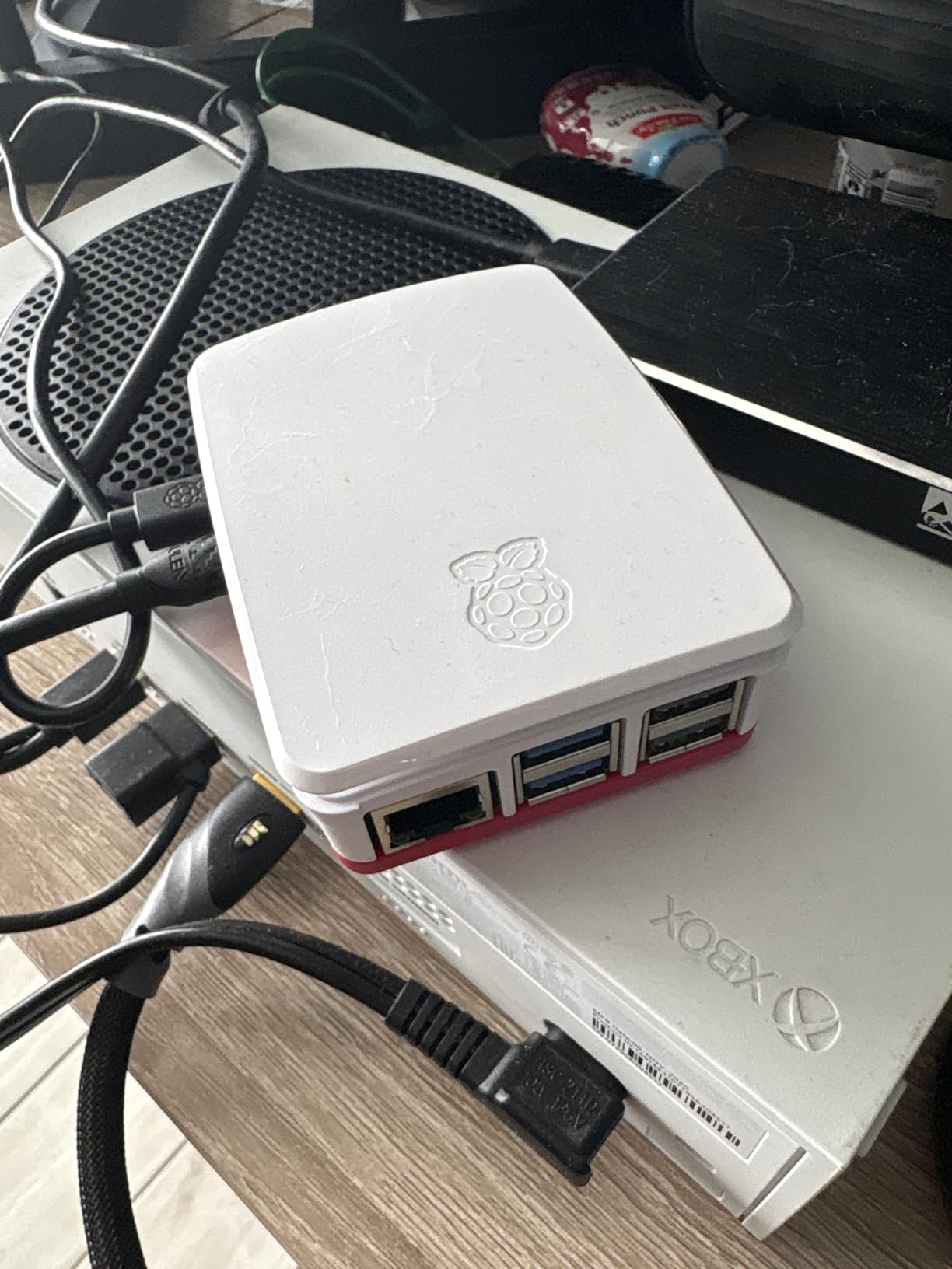 Seeed Studio Raspberry Pi 5 Starter Kit - 8GB RAM, 128GB Micro SD Card pre-Loaded with 64-bit Raspberry Pi OS customer photo 1