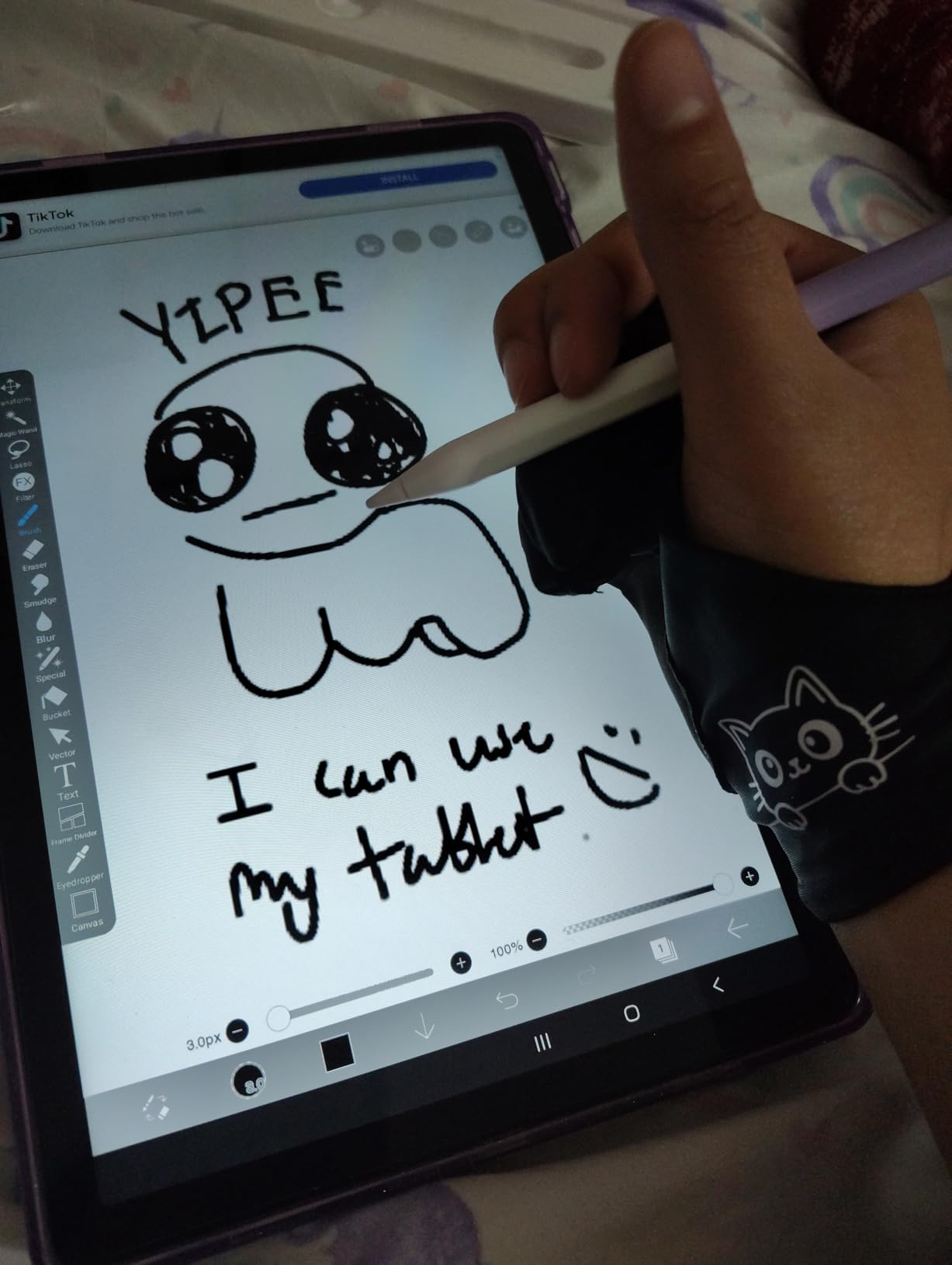 Digital Drawing Glove: 3-Layer Palm Rejection, Two-Finger Artist Glove for Drawing Tablet, iPad, Paper Sketching, Fits Left and Right Hand, Includes Cleaning Cloth (2 Pack, Black, Large) customer photo 1