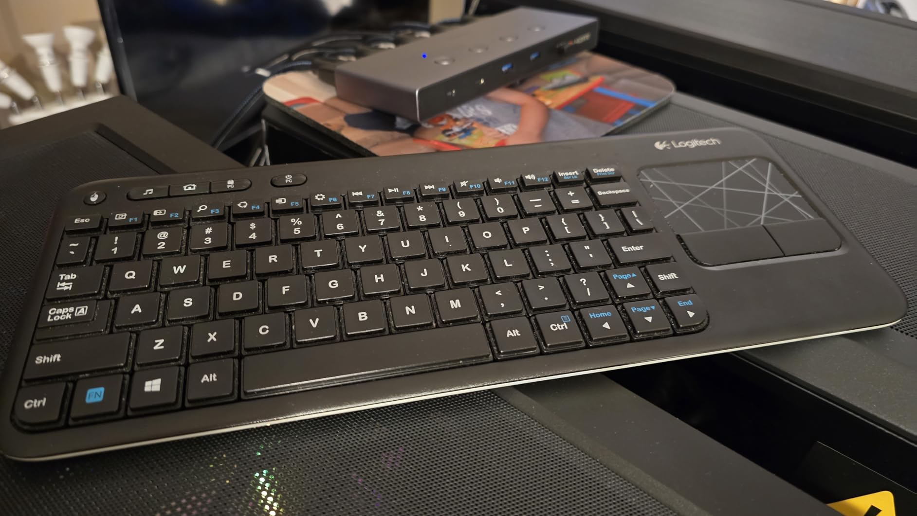 UGREEN 8K@60Hz HDMI KVM Switch 4 Computers with 4 USB 3.0 Ports Aluminum KVM Switches Share One Monitor Keyboard Mouse Hard Drives Printer with 4 HDMI Cables, 4 USB Cables and Desktop Controller customer photo 2