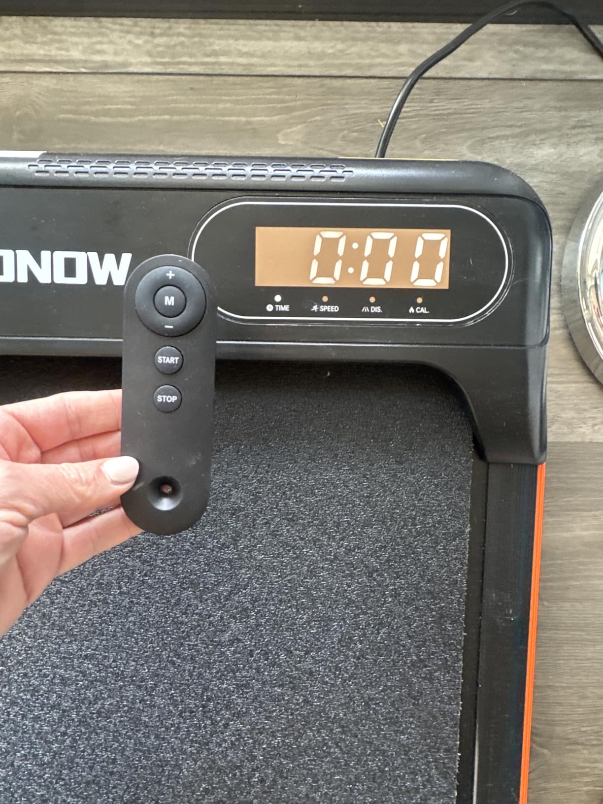 Abonow Walking Pad, Under Desk Treadmill with Incline for Home Office 2.5HP Portable Walking Treadmill with 265 Lbs Weight Capacity Walking Machine, Remote Control, LED Display customer photo 1