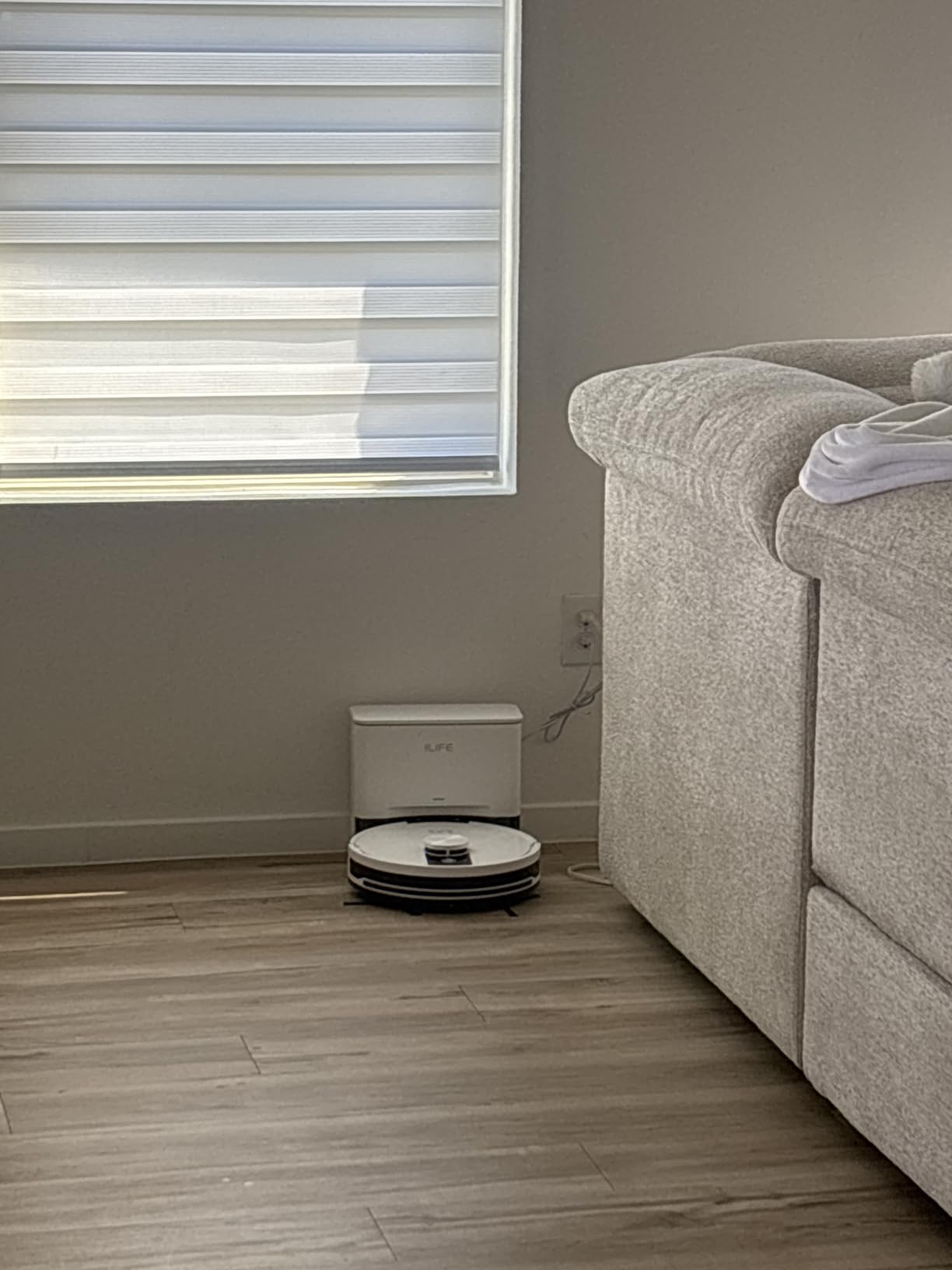 ILIFE A12 Pro Robot Vacuum and Mop Combo, Self Emptying Station for 60 Days, LiDAR Navigation, Home Mapping, No-Go Zones, 2.4G WiFi/App/Alexa/Remote Control, for Hard Floors, 110V customer photo 2