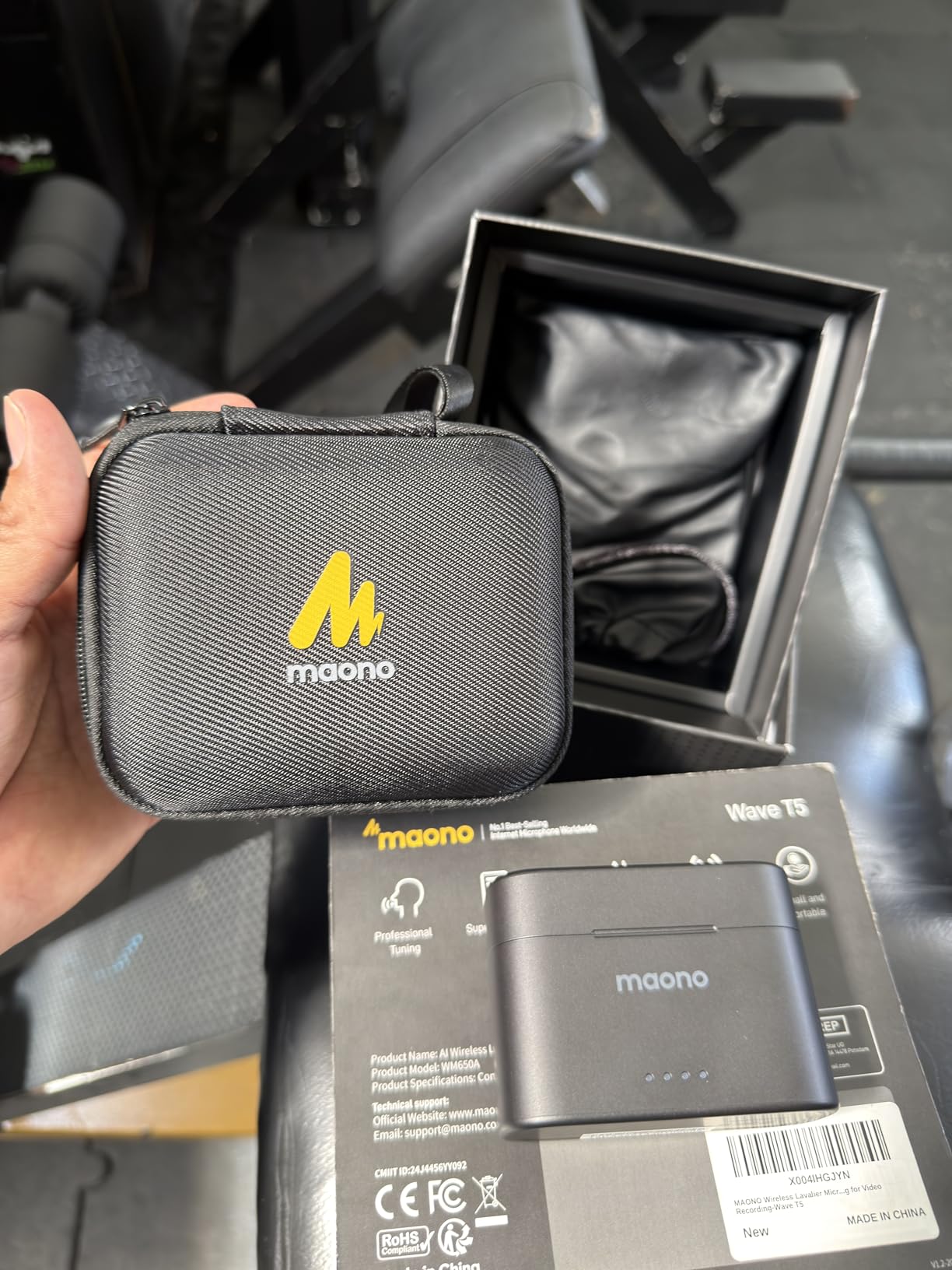 MAONO Wireless Lavalier Microphone for iPhone/Android/Camera/PC, Mini Lapel Mic with 48khz 24bit, 4 Modes Voice Filter, AI Noise Cancellation, 40H Battery, 1000ft Range, for Video Recording - Wave T5 customer photo 1