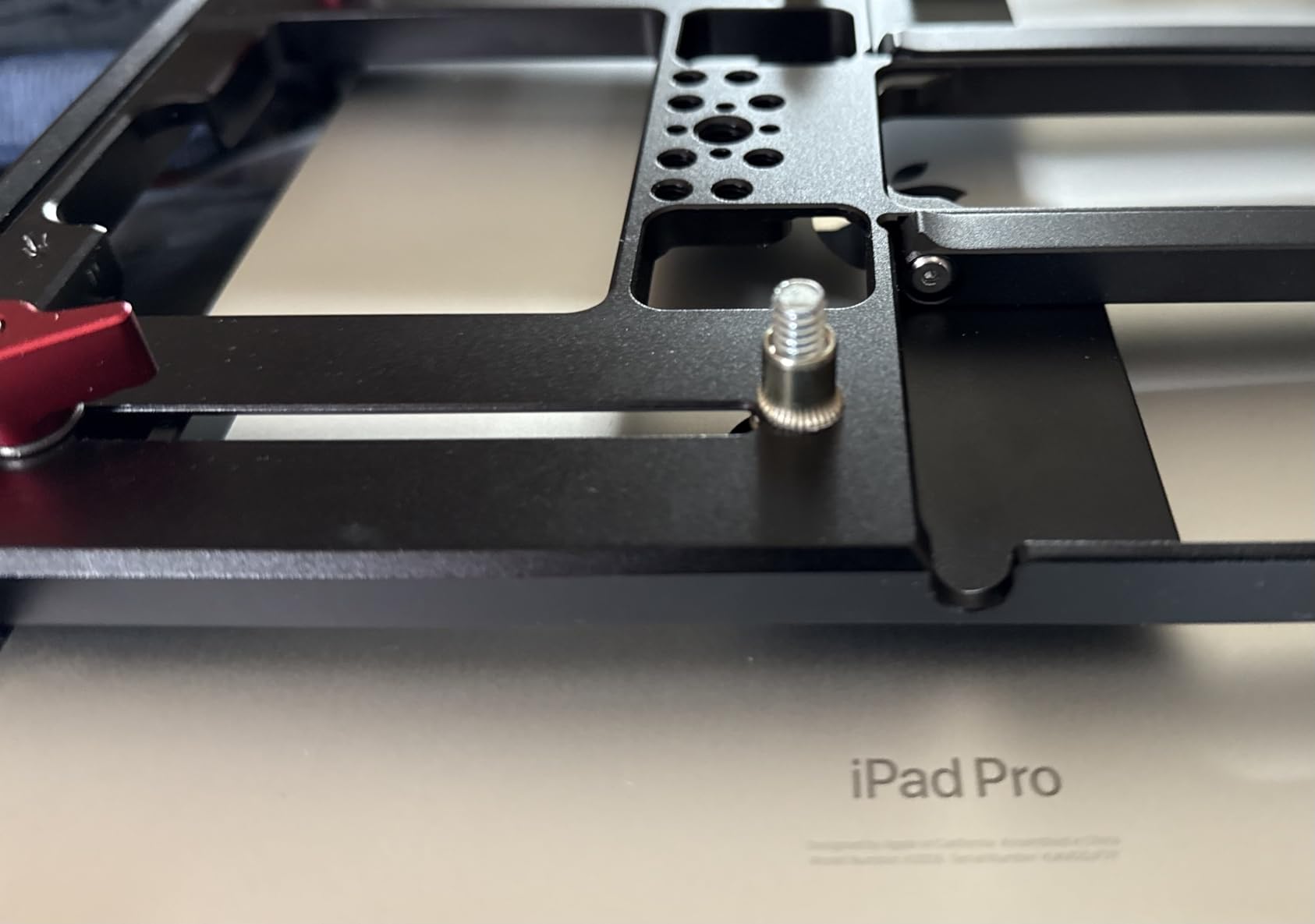 SMALLRIG Universal Metal Cage for iPad, Tripod Mount Adapter Monitor Fits for iPad Pro 12.9, Air, Mini and More, with 1/4