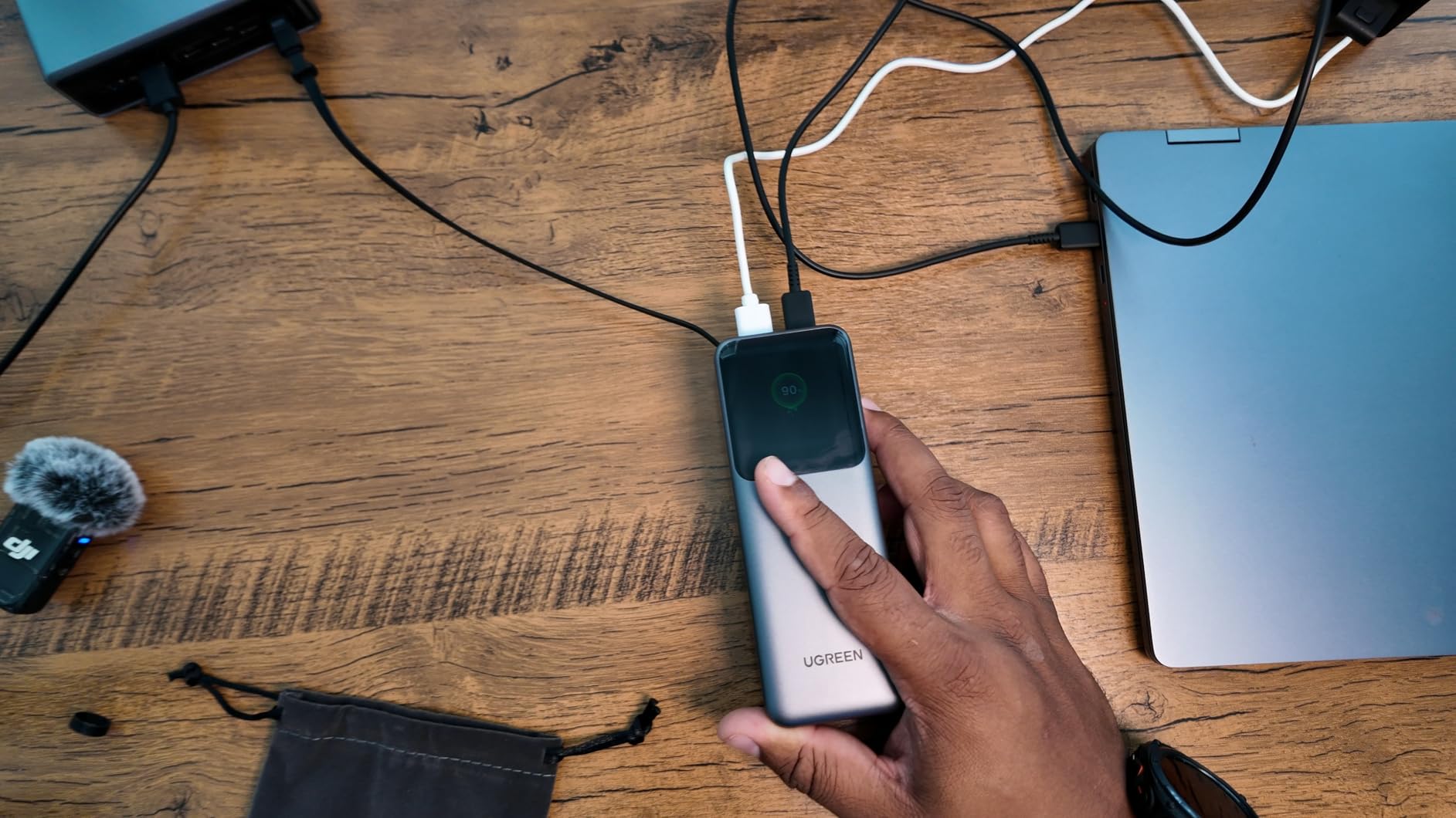 UGREEN Nexode Power Bank 20000mAh 165W with Built-in USB C Cable Laptop Travel Portable Charger customer photo 2