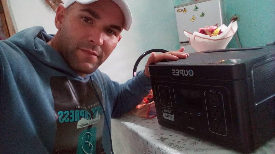 Oupes Exodus 1200 Portable Power Station 1200W, 992Wh Durable LFP Battery Solar Generator w/ 3 1200W AC Outlets (Peak 3600W), 140W USB-C, UPS, for Camping, RVing, Home Backup customer photo 1