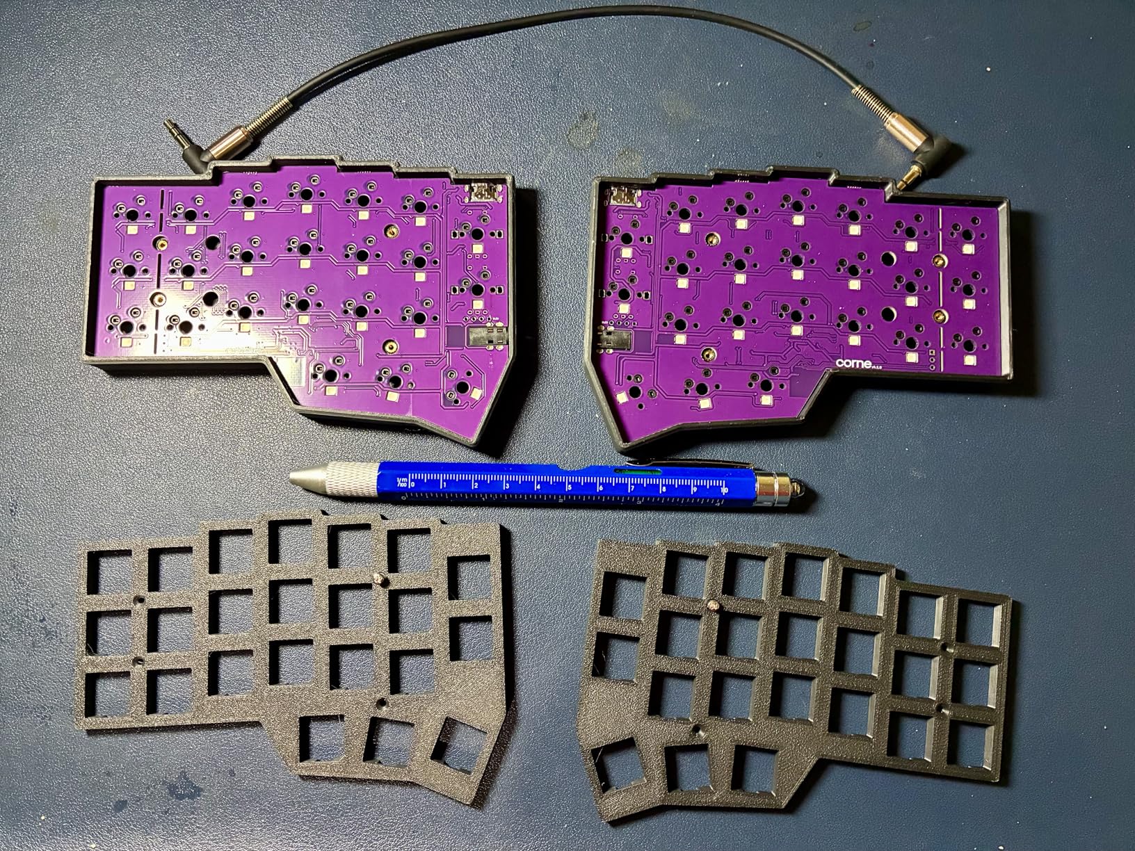 YMDK Split Keyboard Corne V4.1 46 Keys Ergonomic Hotswappable 40% Layout 3D PLA RGB QMK Vial All Key Programmable Mini Independent Gaming Keyboard Kit customer photo 1