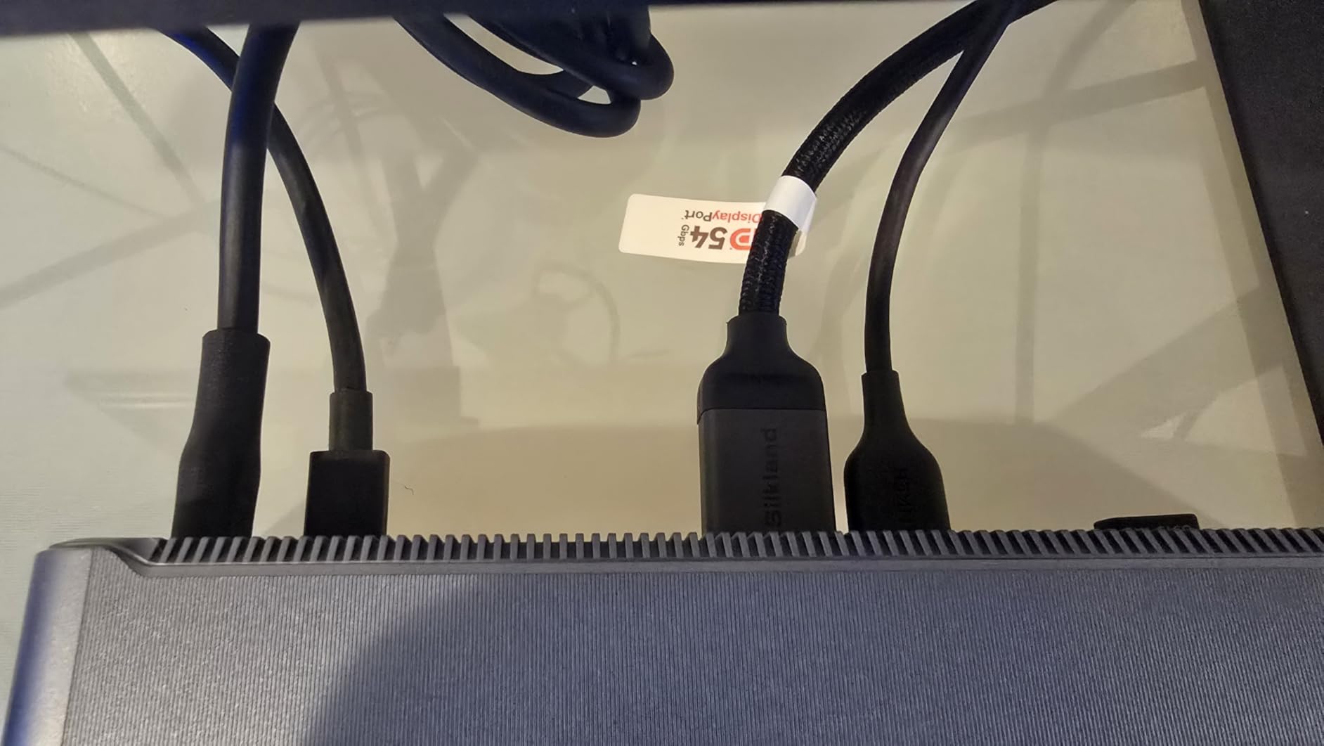 Anker Prime Docking Station (DL7400), 14-Port Triple Display with DisplayLink, 140W Max, Smart Display, Triple 4K 60Hz, Cooling Fan, for macOS and Windows (The Latest DisplayLink Driver Required) customer photo 2