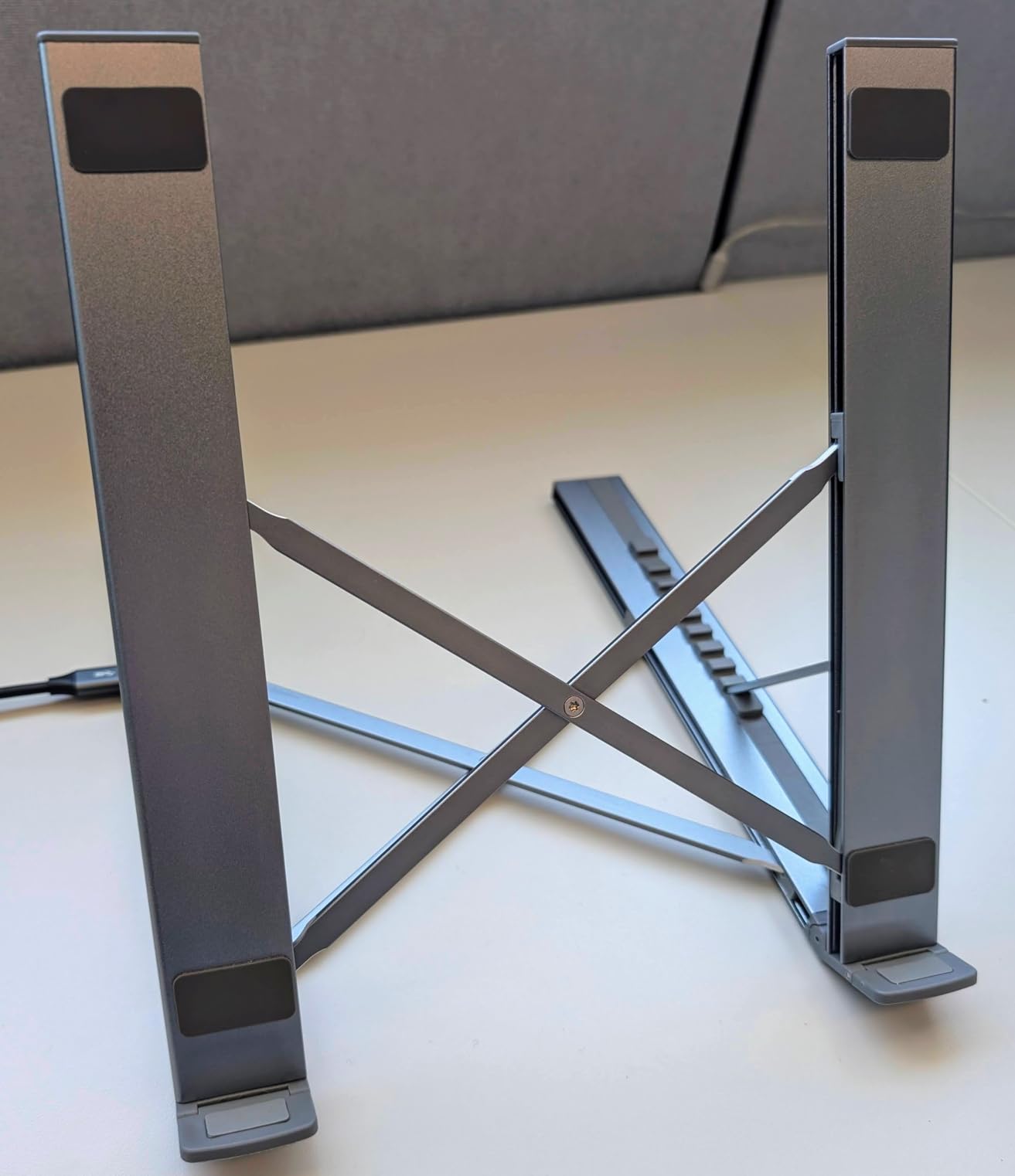 5-in-1 USB C Hub Adjustable Aluminum Laptop Stand, 4-Port USB A 3.0 with 5Gbps Data Transfer USB C Hub Docking Station [Charging Not Supported] for MacBookPro/Air/Dell/HP/Lenovo customer photo 2