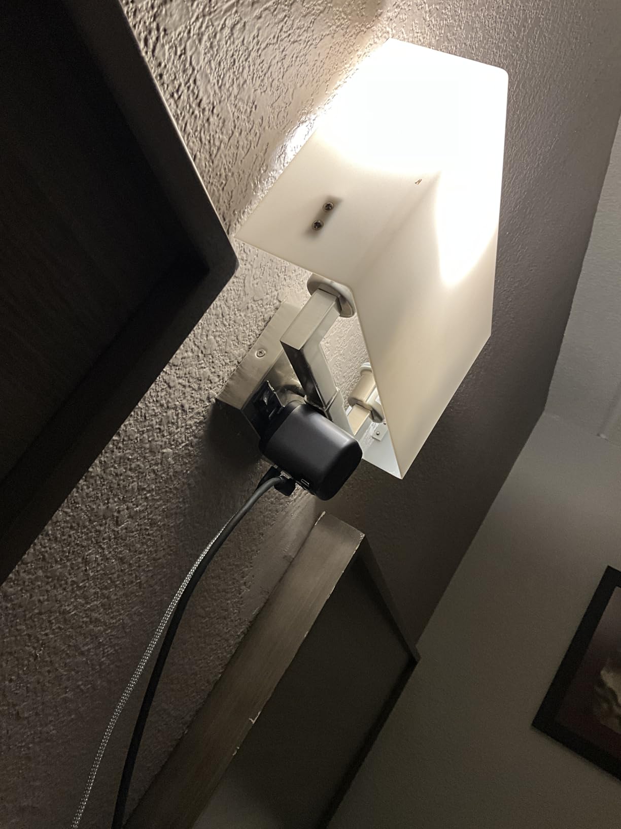 Nexode 100W GaN USB C Retractable Charger with Built-in Cable, 3-Port Fast Charging Wall Adapter for Laptop, MacBook Pro/Air/Neo, iPhone 17/16, Galaxy S26, Pixel, iPad, MatePad, DJI Drone customer photo 1