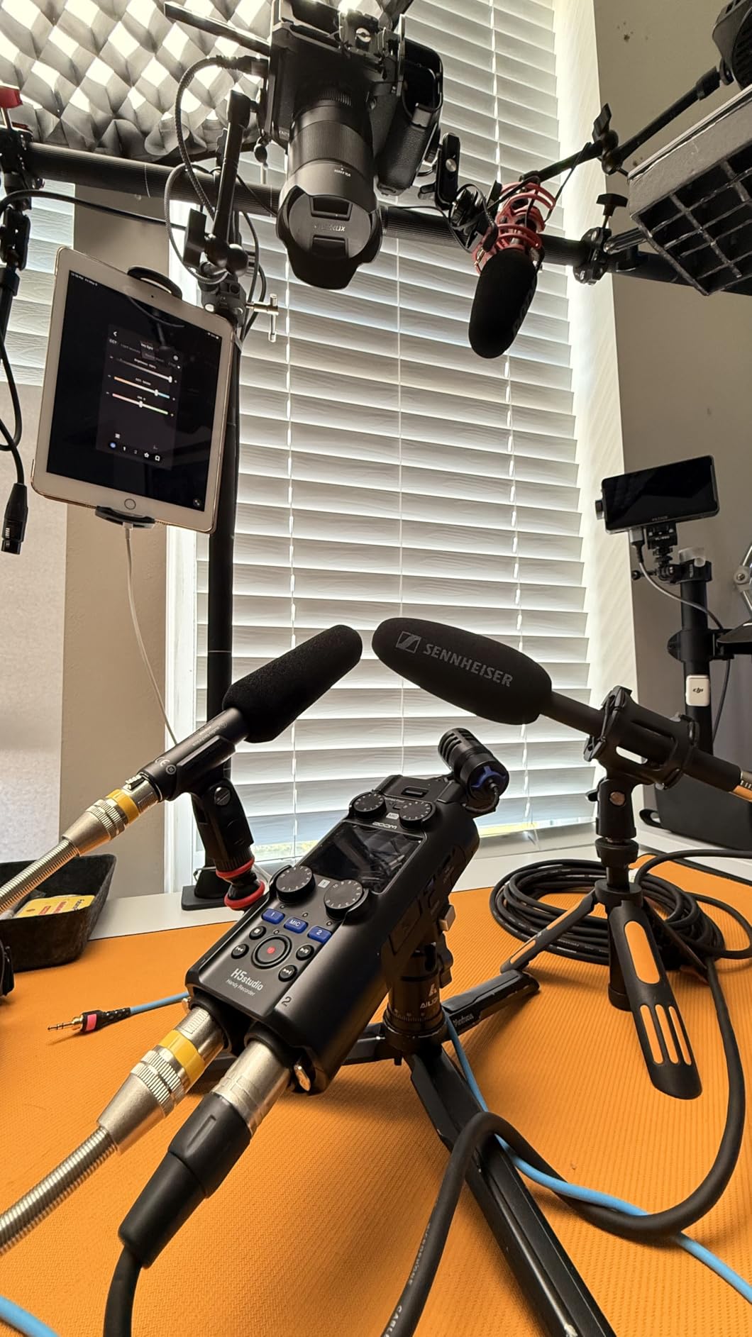 Zoom H5 Studio Handheld Recorder for Musicians, Podcasters & Filmmakers with Large Stereo Microphones, 2 Pro Quality Preamps, 6 Tracks of Recording, 32-Bit Float and USB Audio Interface customer photo 2