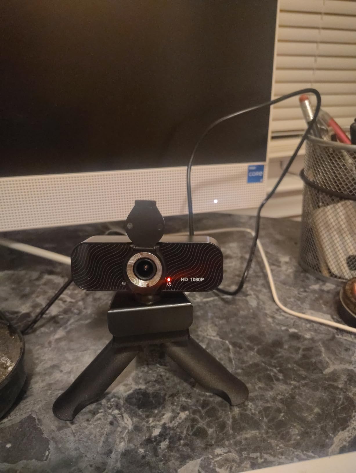 Gohero Full HD 1080P Video Webcam, Noise Cancellation, Privacy Cover, Wide-Angle Lens, Auto Light Correction, Plug & Play USB Webcam for Laptop, Desktop, PC, Mac, Zoom, Skype Pro Series customer photo 1