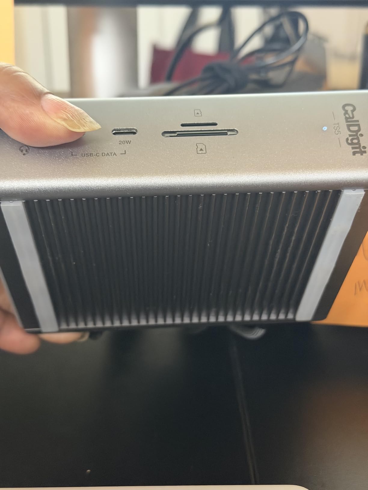 CalDigit TS5 Plus - Thunderbolt 5 Dock - 20 Port,10GbE, 140W Dedicated Host Charging, Thunderbolt 5 x3, USB 10Gb/s x10, Dual USB Controllers, Up to Dual 8K 60Hz Displays, 1.0m Braided Cable, 330W PSU customer photo 2